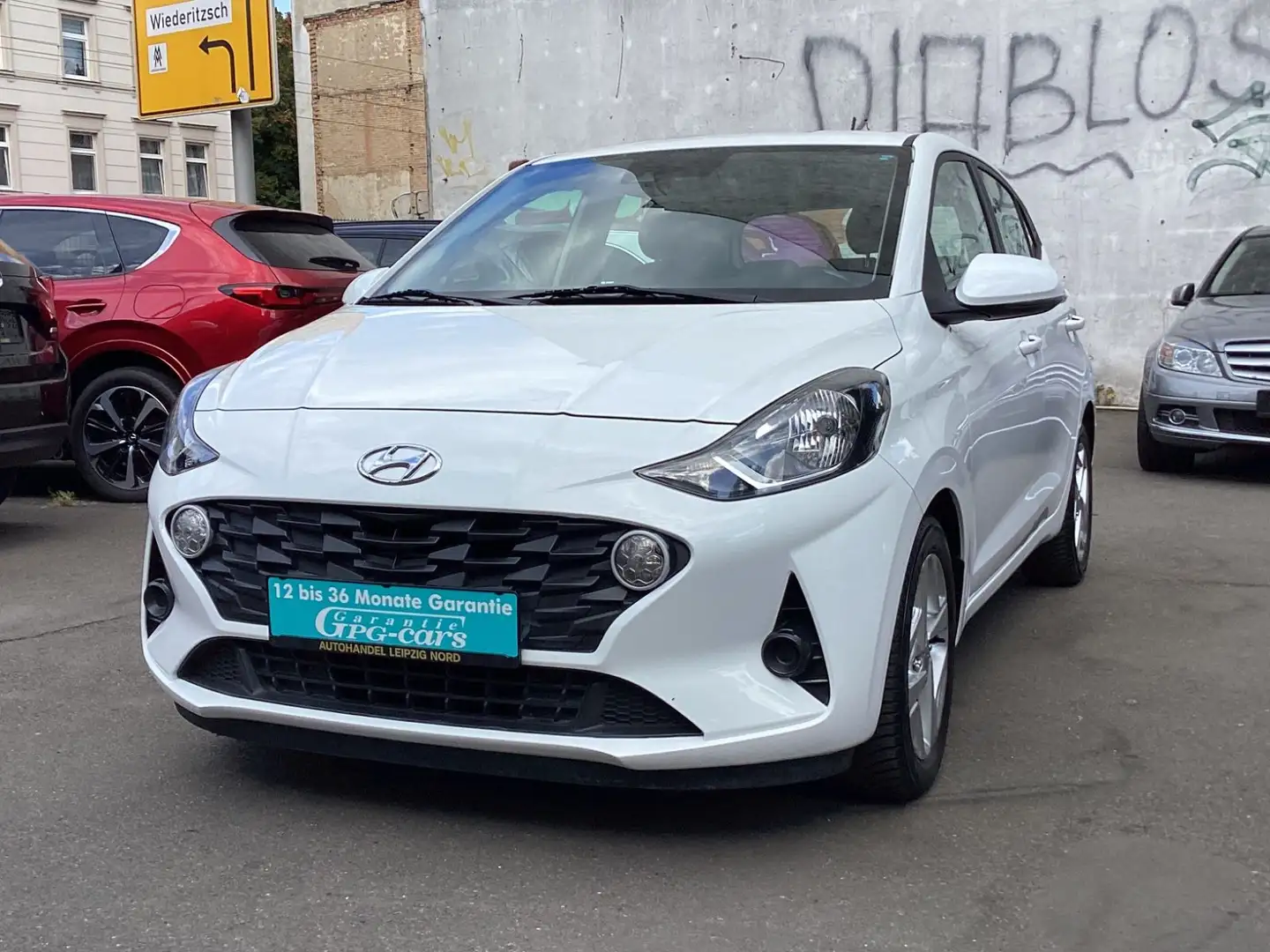 Hyundai i10 Trend Automatik Klima 1 Hand Weiß - 1