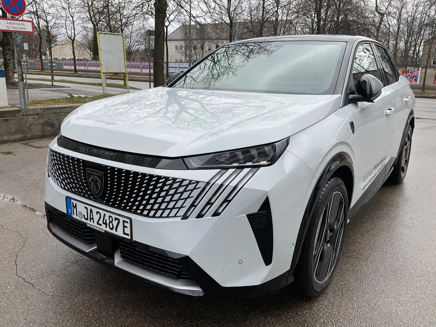 Peugeot 3008 210 GT Elektromotor 20 FLA el.Heck KAM Navi Weiß - 1