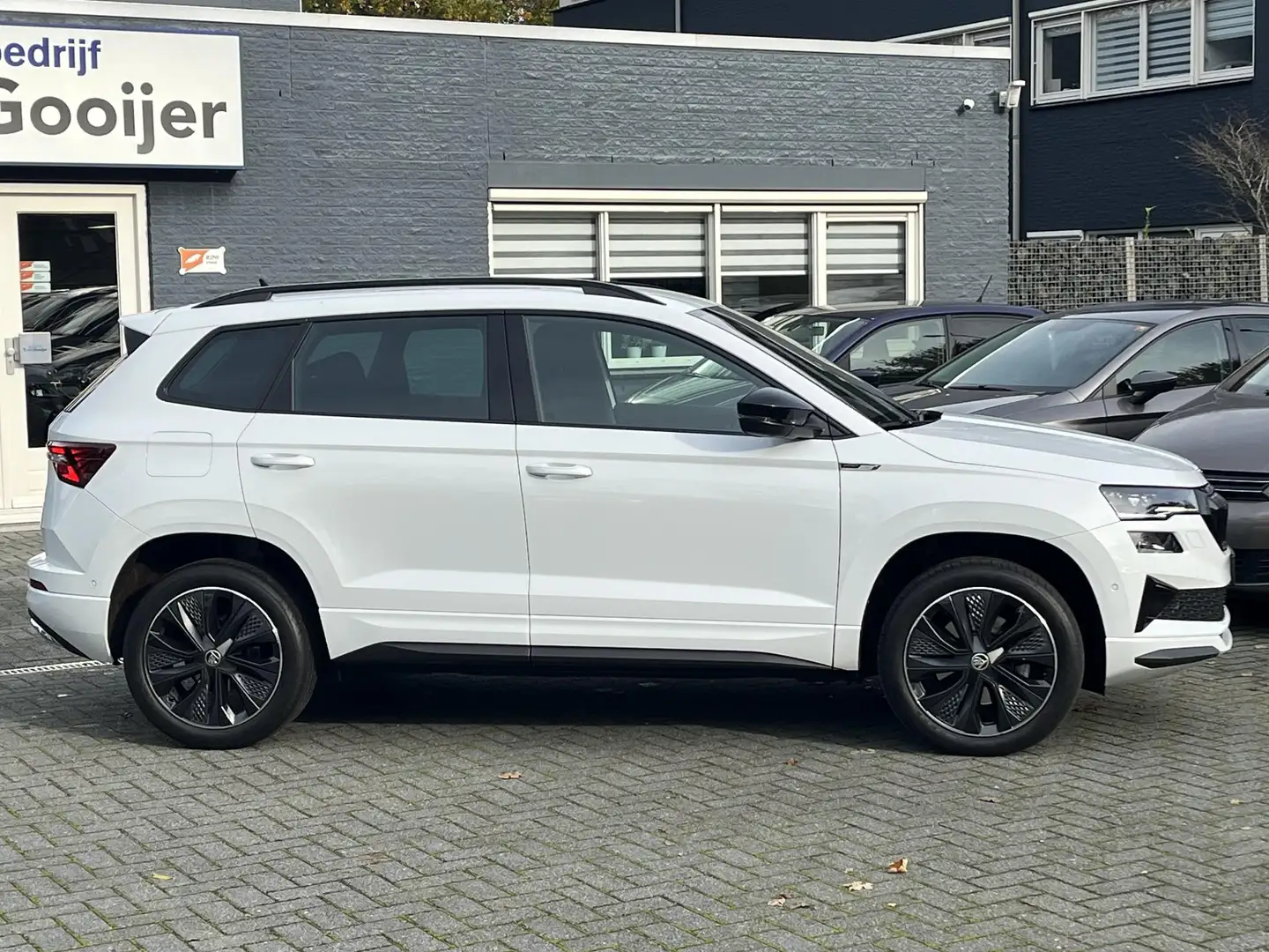 Skoda Karoq 1.5 TSI ACT Sportline Business | EL. TREKHAAK | 36 Wit - 2