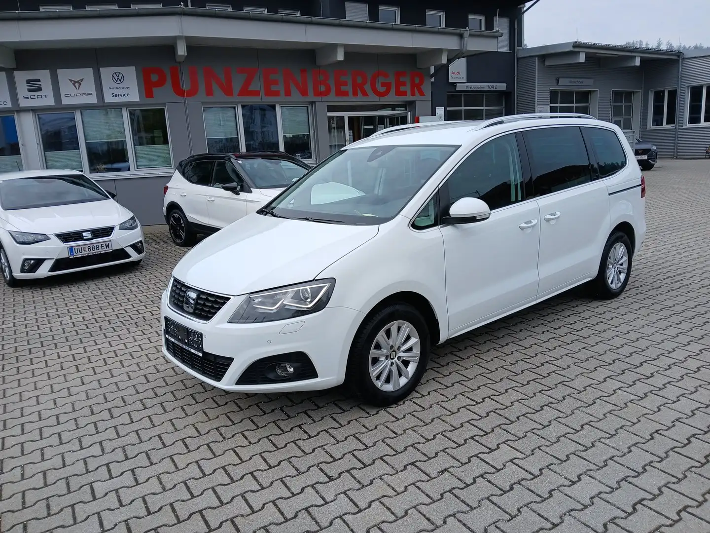 SEAT Alhambra Executive TSI Weiß - 1