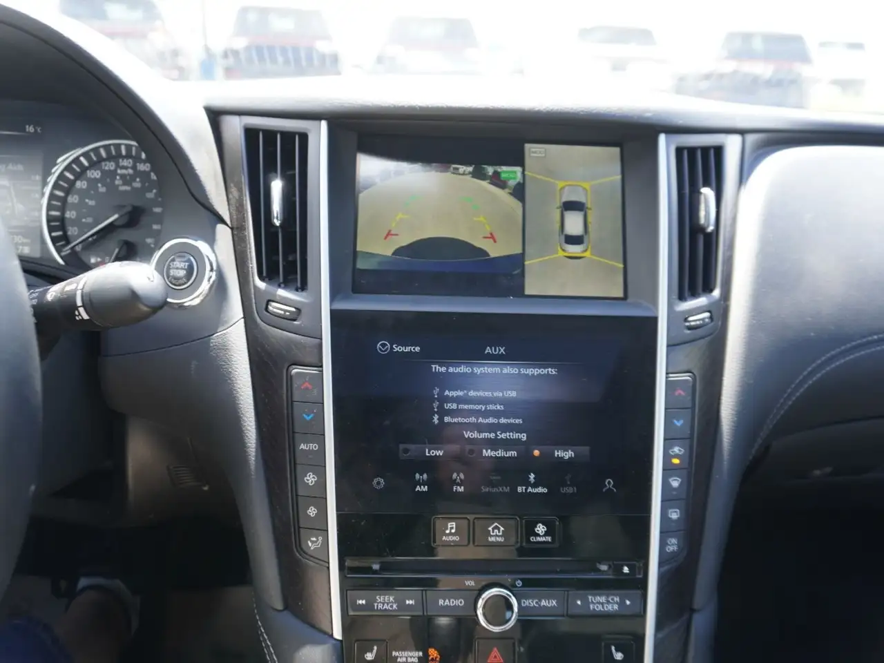Infiniti Q50 снимка Infiniti Q50