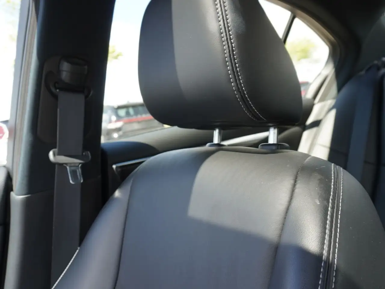 Infiniti Q50 снимка Infiniti Q50