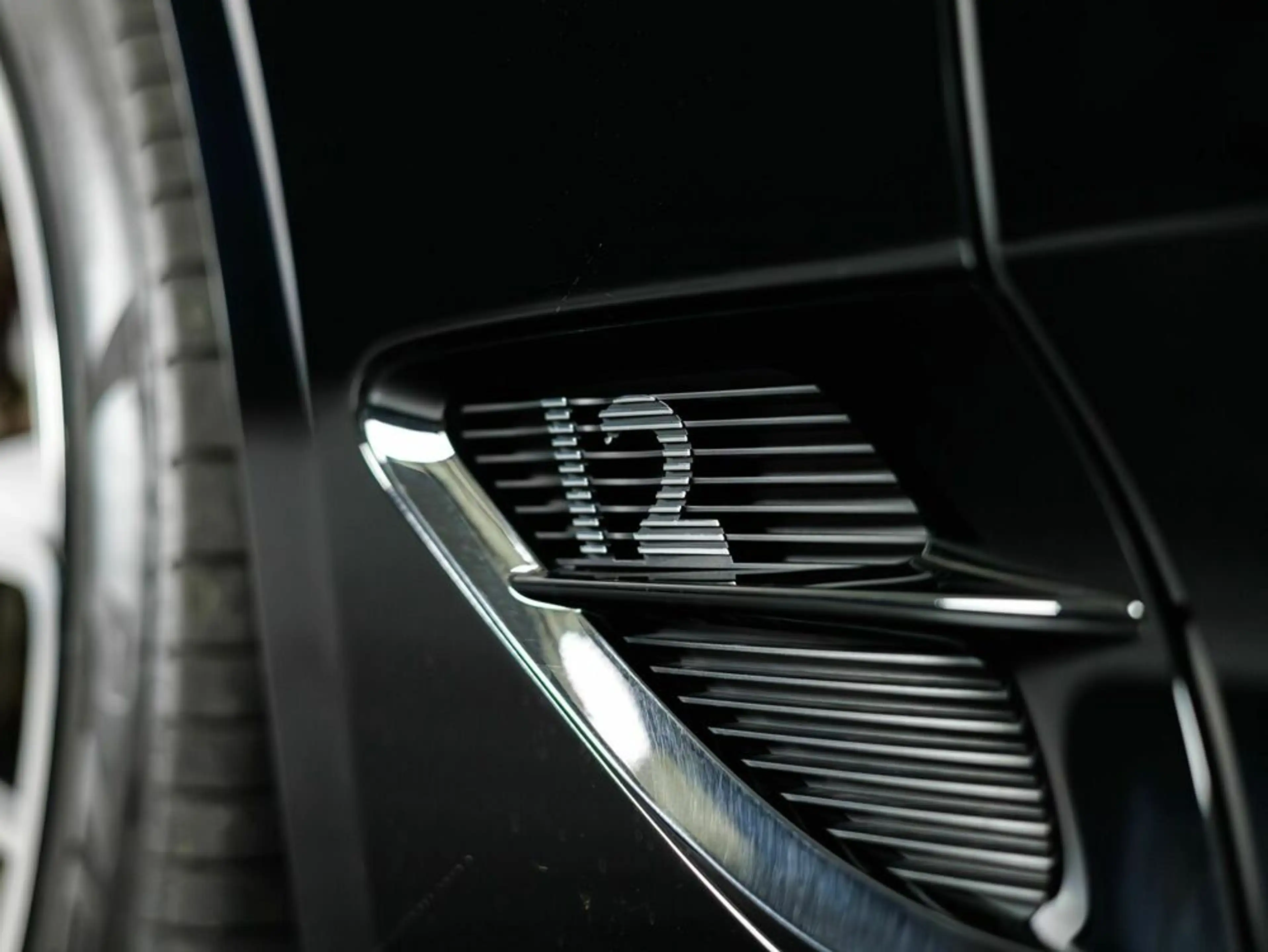 Bentley Continental GT W12 — photo 10