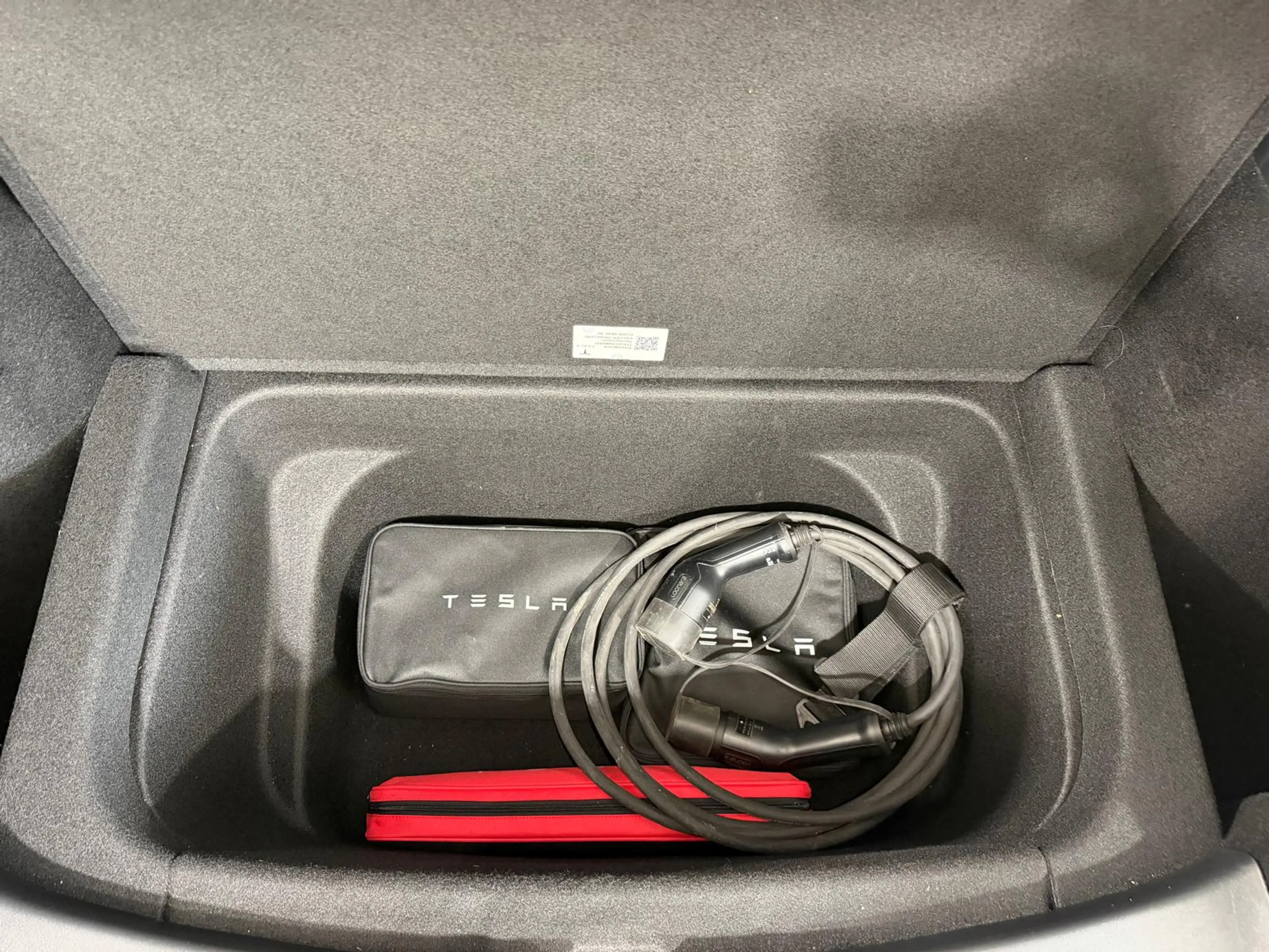 Tesla Model Y Model Y RWD*Premium*Matrix*Autopilot*AHK*20 Zoll — photo 9