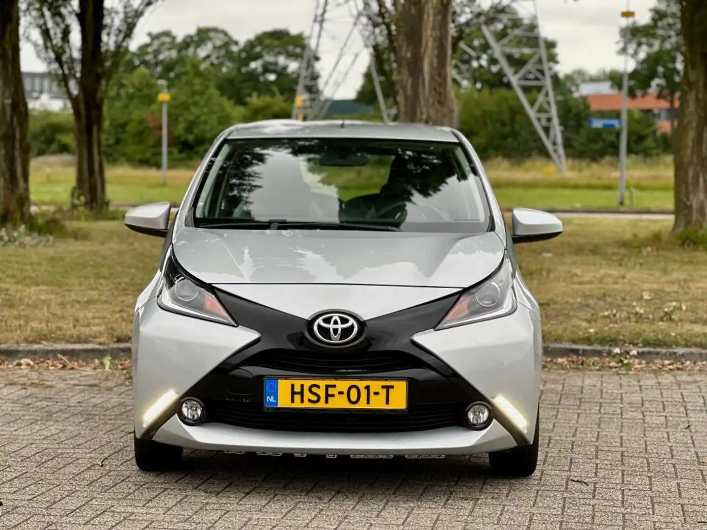 Toyota Aygo 1.0 VVT-i x-play | BTW Auto! | Camera Grijs - 2
