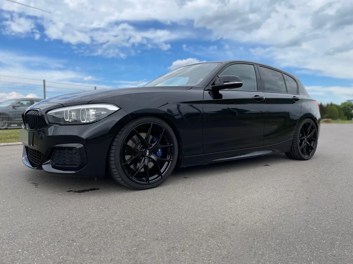 BMW 140 M140i xDrive Sport-Aut.Special Edition Schwarz - 2