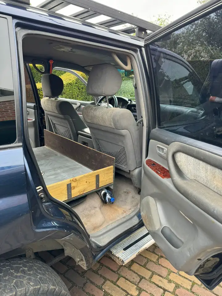 Toyota Land Cruiser 100, foto 3