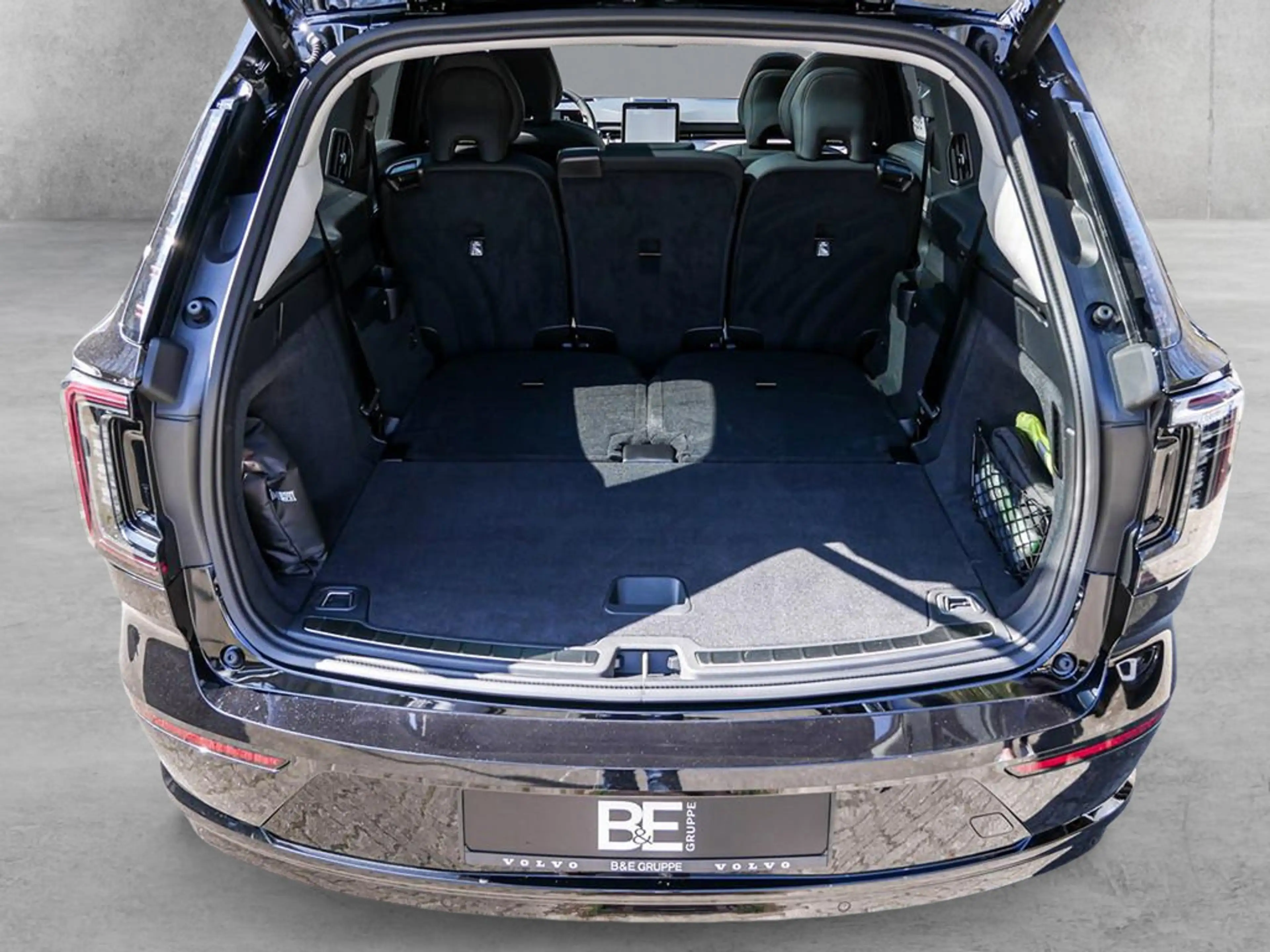 Volvo EX90 Ultra Performance Pure Electric AWD — photo 9