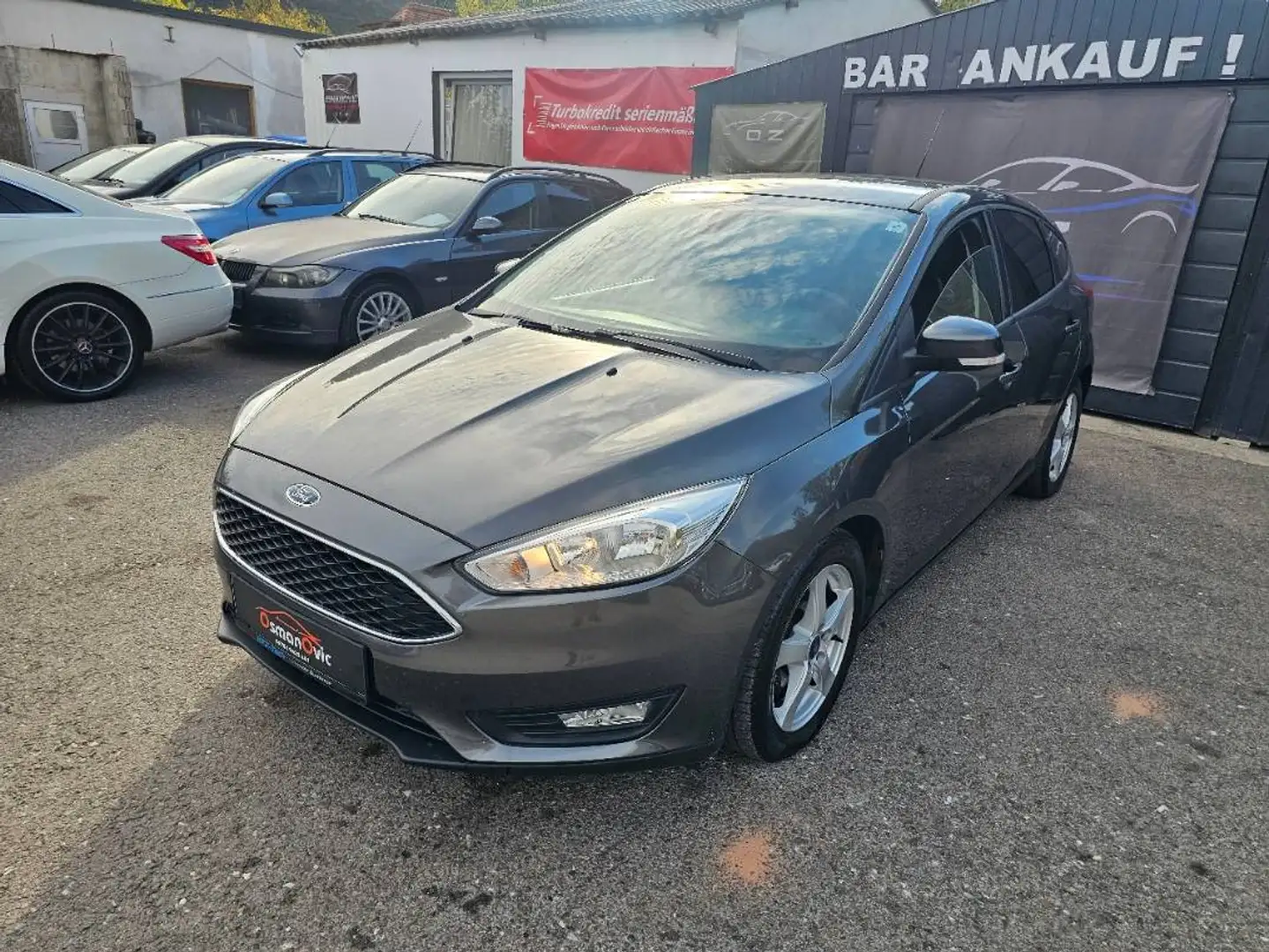 Ford Focus Grau - 1