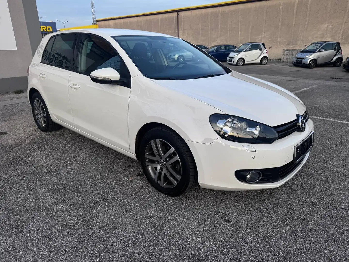 Volkswagen Golf Trendline 1,6TDI Jubiläumsedition Weiß - 2