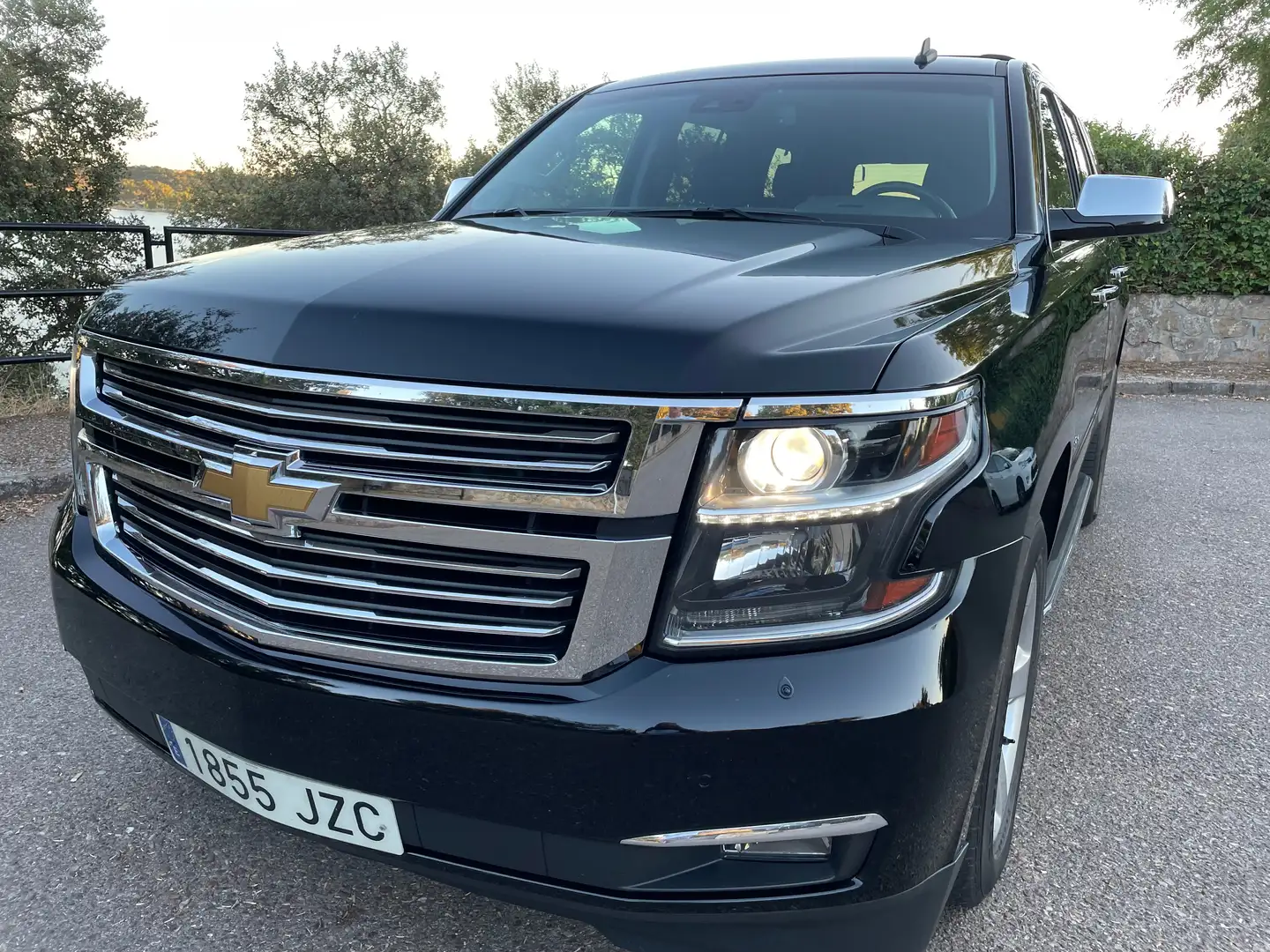 Chevrolet Tahoe Tahoe 5.3 V8 Premium Aut. Schwarz - 1