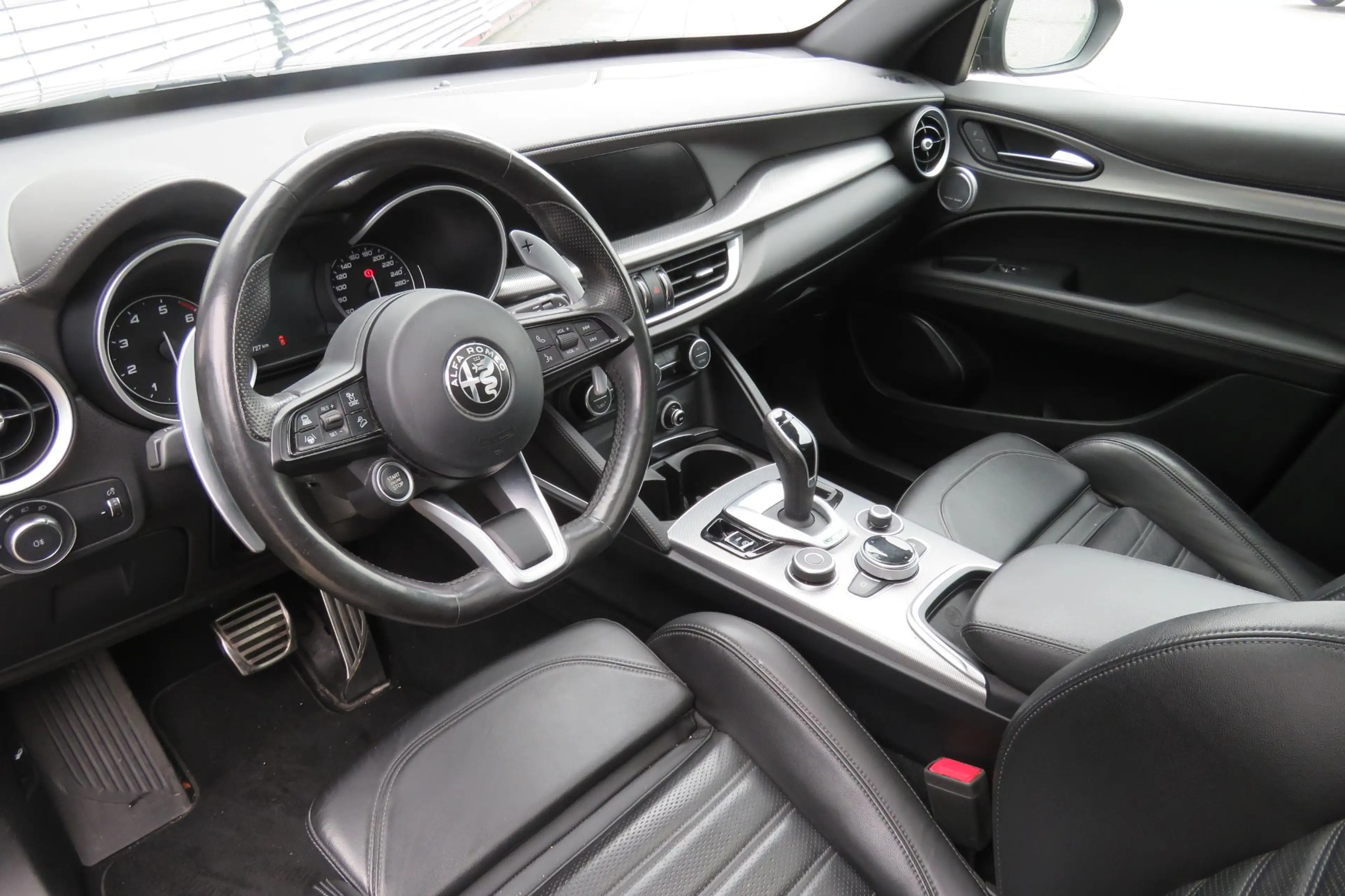 Alfa Romeo Stelvio 2.0 T AWD Veloce | Schuif-/Kanteldak | Harman Kard — photo 3
