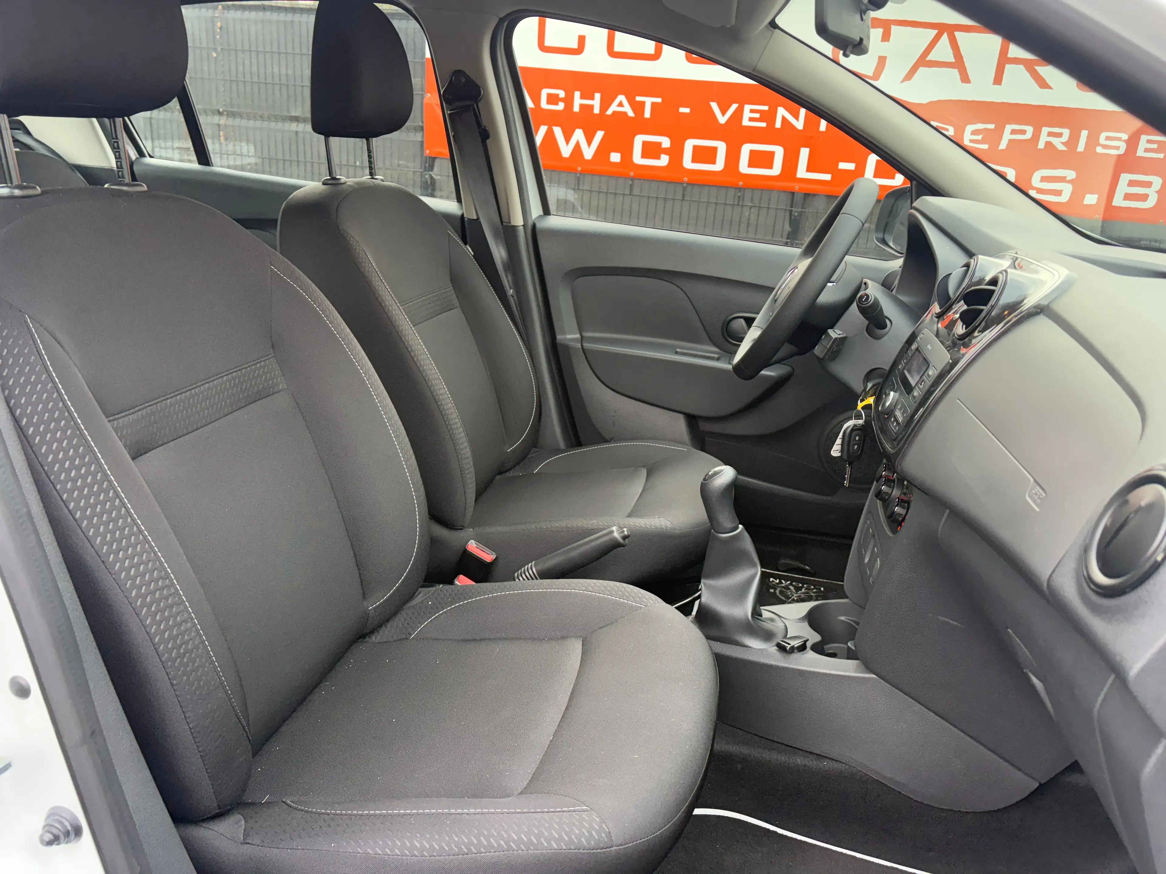Dacia Logan 1.0i SCe Essential - EU6D - GARANTIE 1AN - — photo 8
