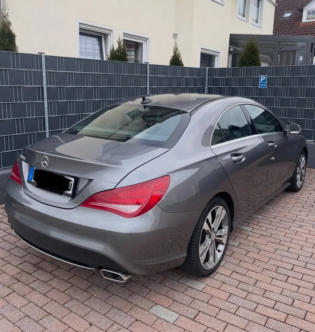 Mercedes-Benz CLA 180 Urban - 2