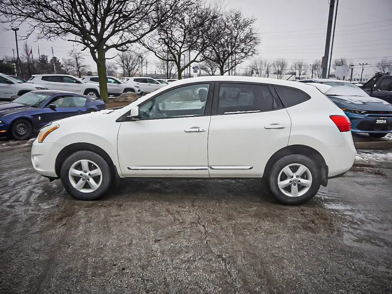 Nissan Rogue снимка Nissan Rogue