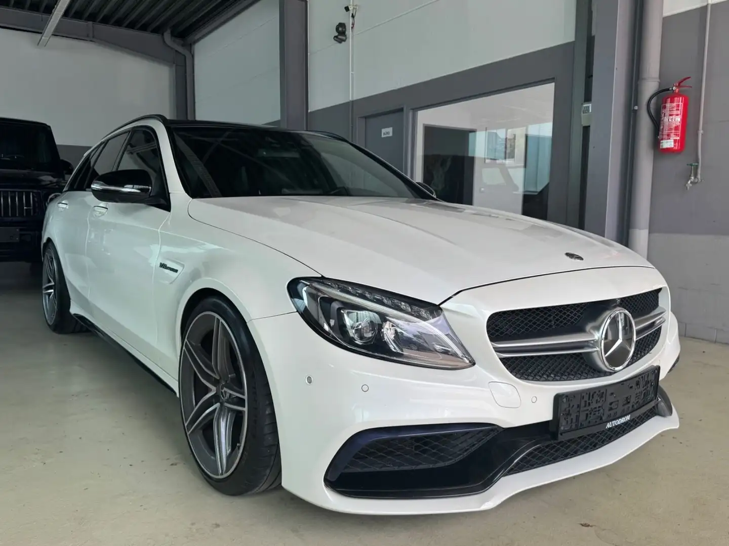 Mercedes-Benz C 63 S T AMG +ACC+360°+Pano+Burmester+Memory Blanco - 1
