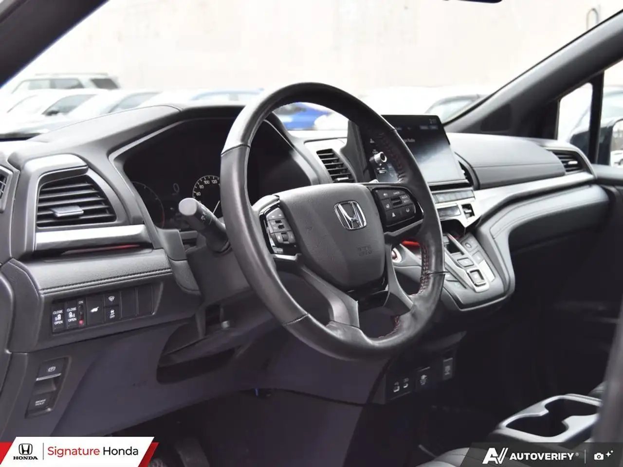 Honda Odyssey снимка Honda Odyssey