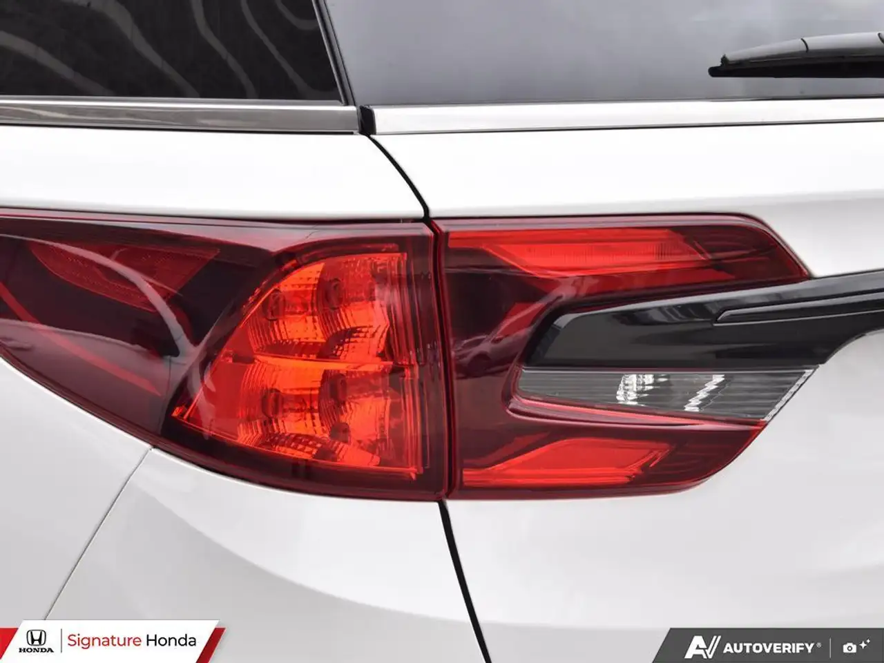 Honda Odyssey снимка Honda Odyssey