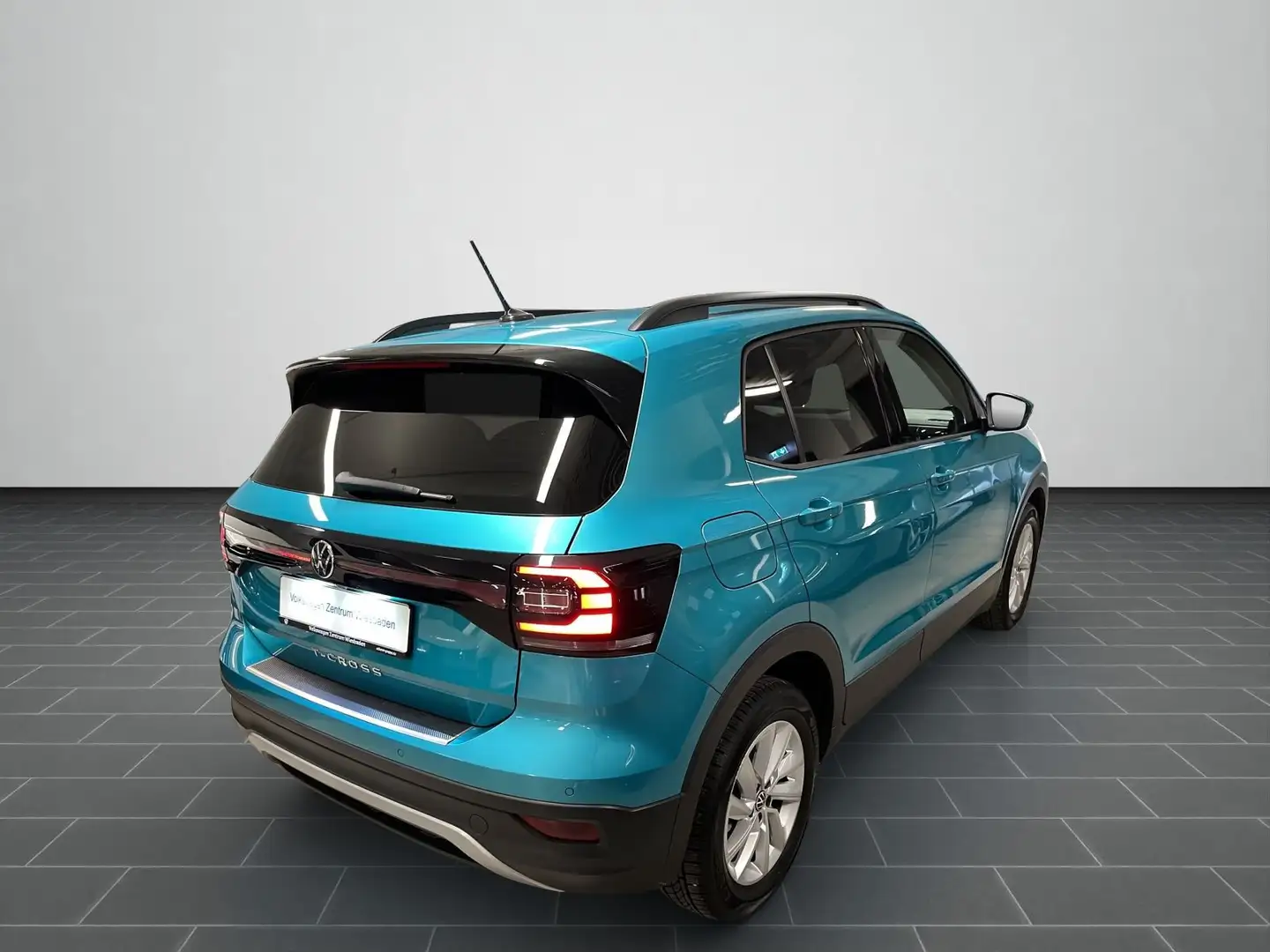 Volkswagen T-Cross 1.0 TSI Life App Connect, LED, Kamera Verde - 2