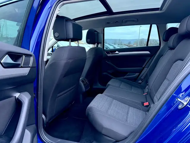 Volkswagen Passat view 15