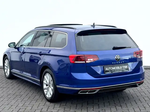 Volkswagen Passat view 7