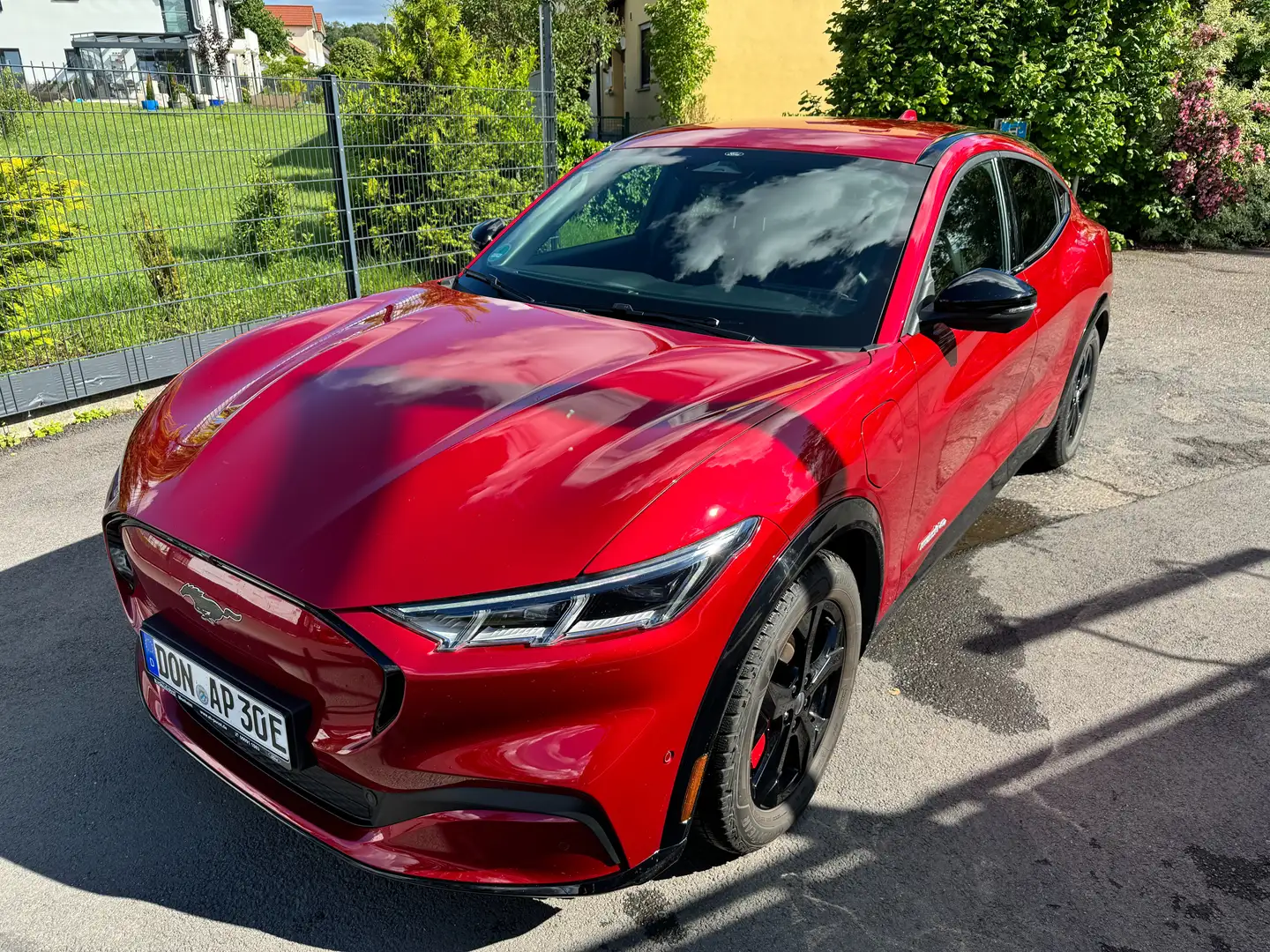 Ford Mustang Premium AWD Rot - 1