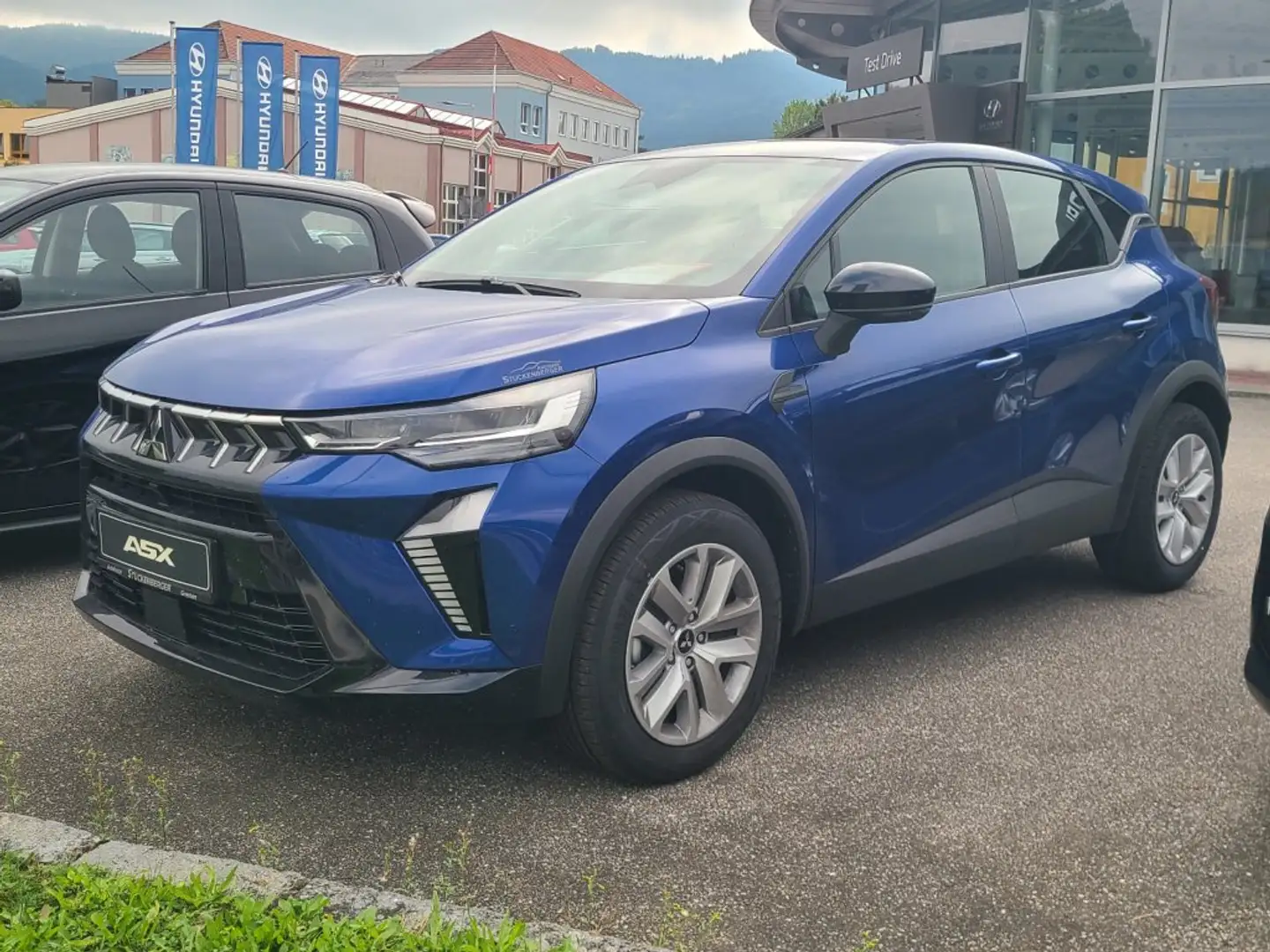 Mitsubishi ASX 1,0 Petrol Inform 25 Blau - 1