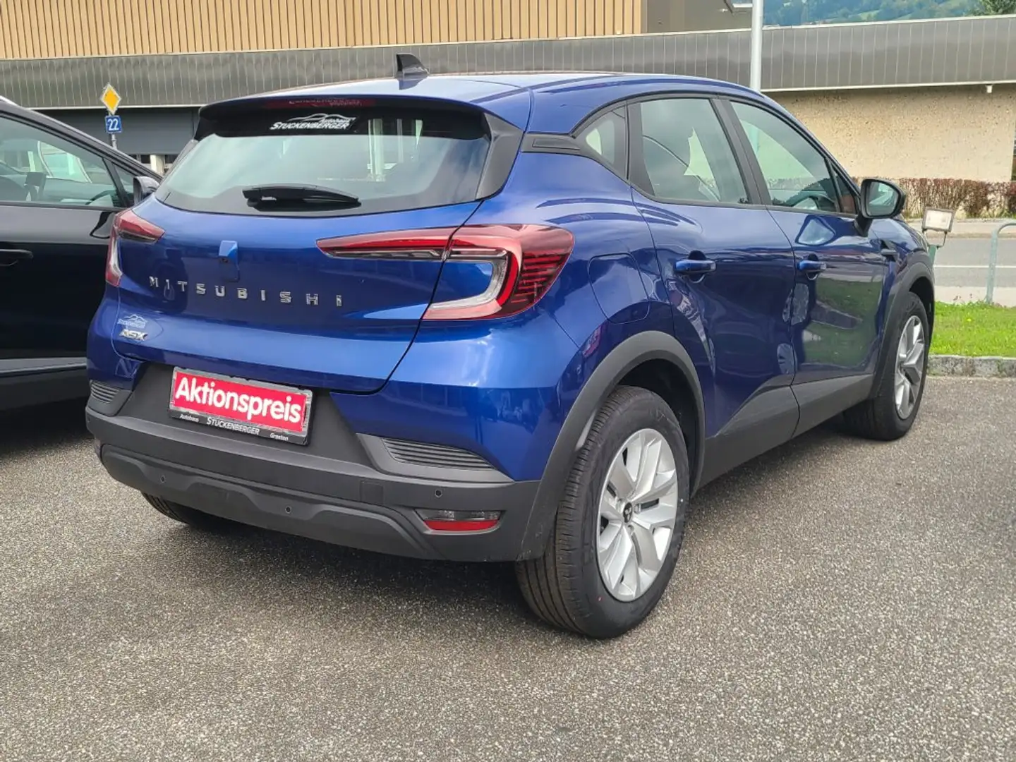 Mitsubishi ASX 1,0 Petrol Inform 25 Blau - 2