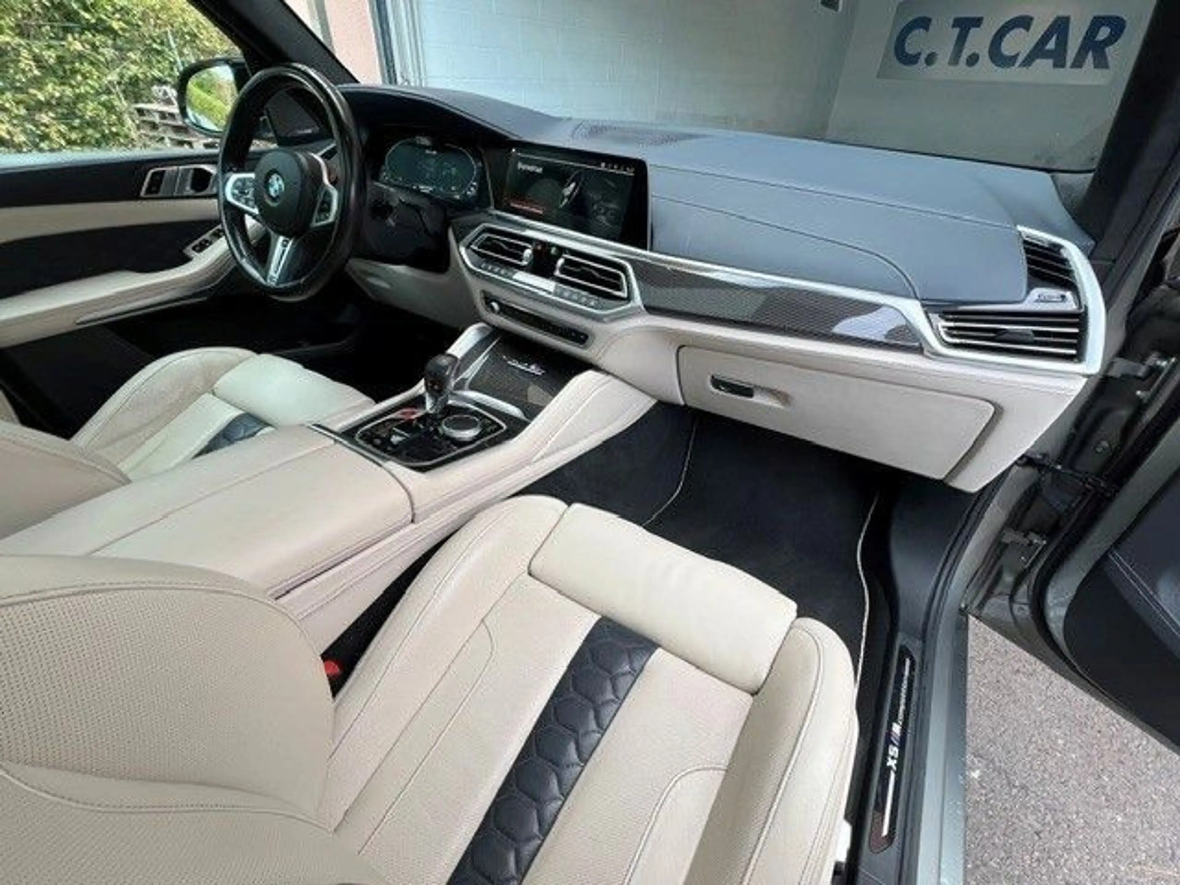 BMW X5 M Competition - VOLL - panorama — photo 6
