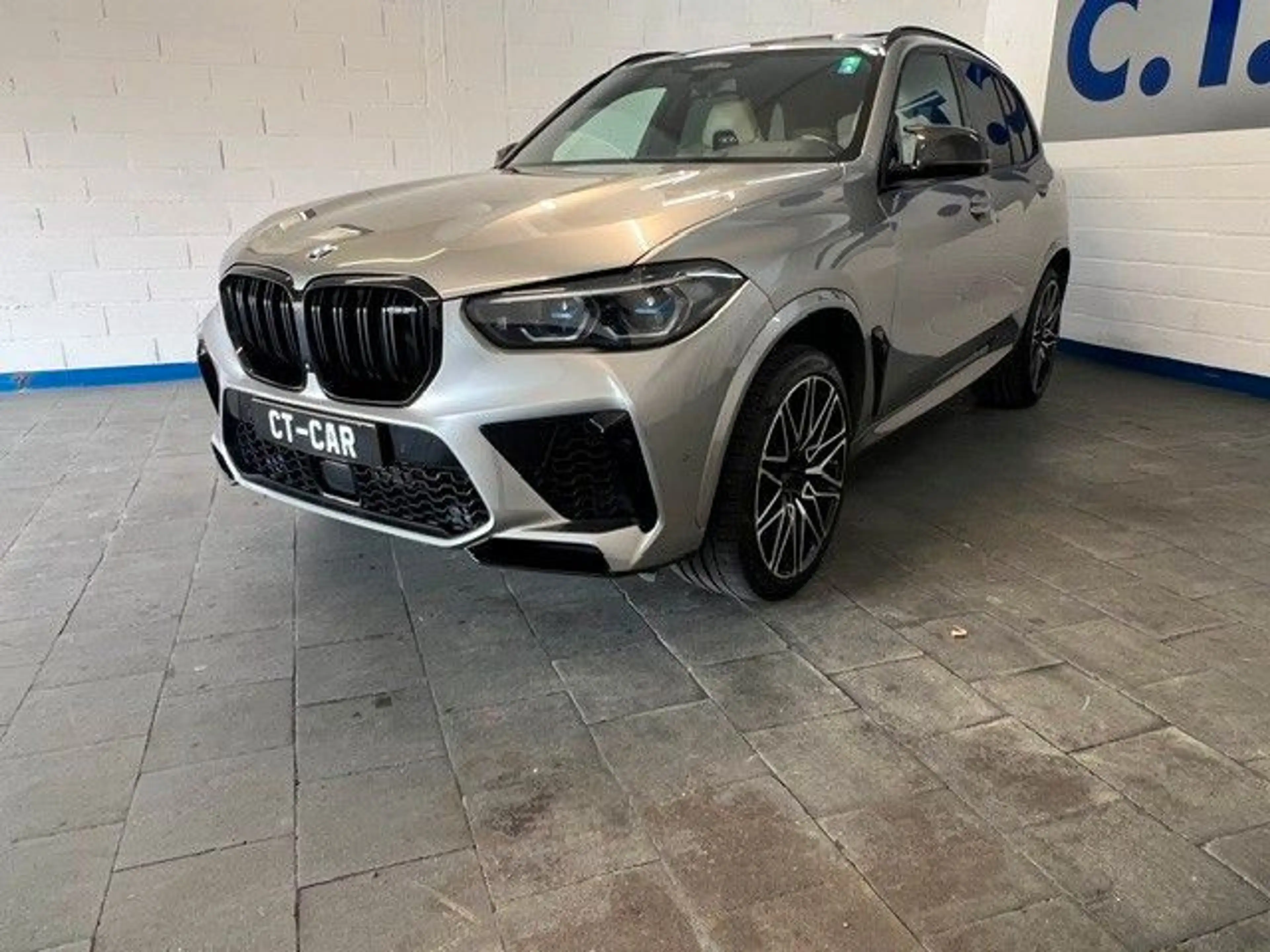 BMW X5 M Competition - VOLL - panorama — photo 3