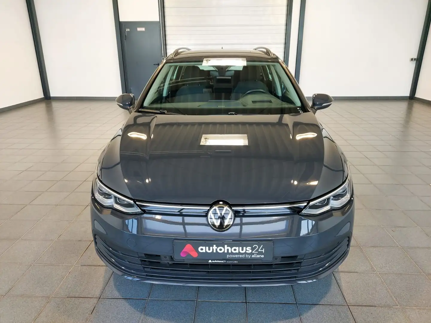 Volkswagen Golf VIII 2.0TDI Life  DSG|AHK|Matrix-LED|HeadUP Grau - 2