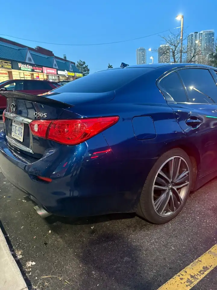 Infiniti Q50 снимка Infiniti Q50