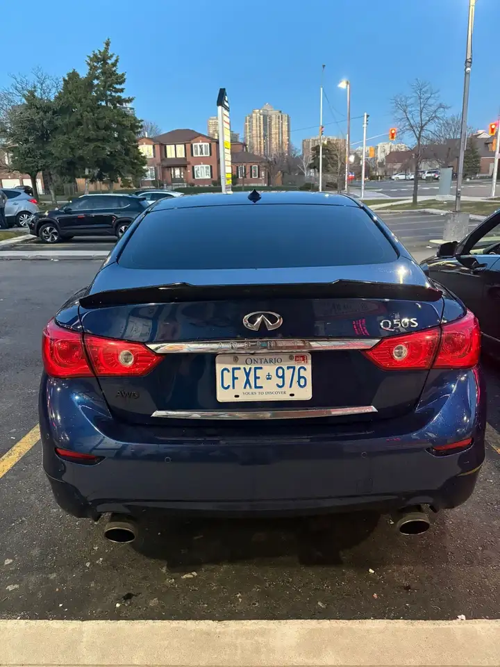 Infiniti Q50 снимка Infiniti Q50