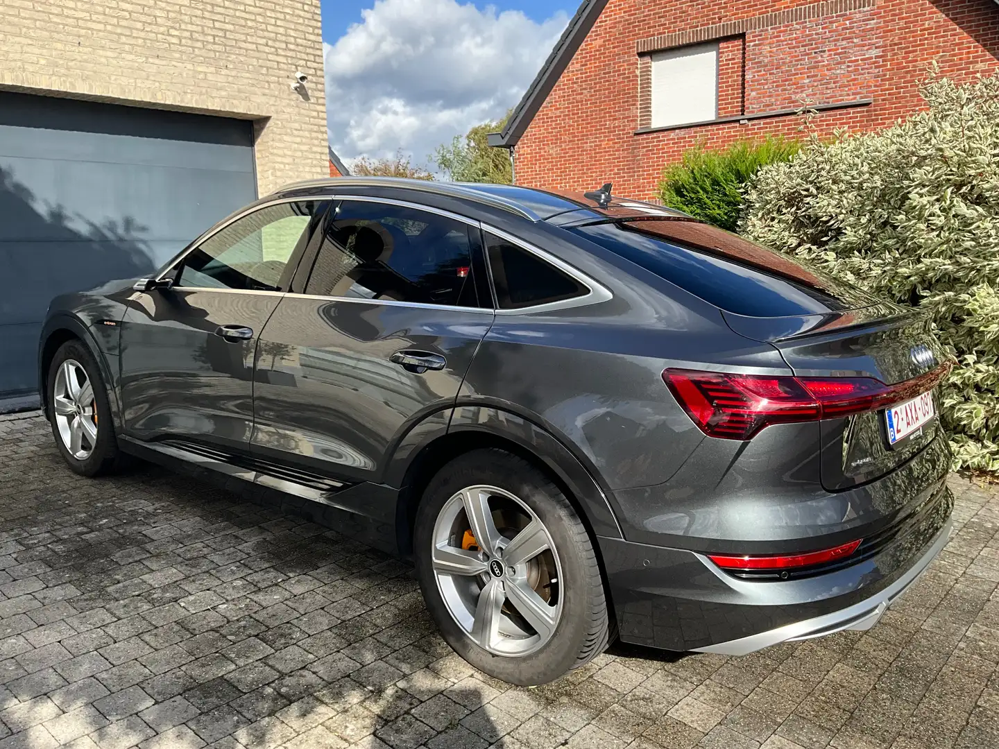 Audi e-tron e-tron Sportback 55 quattro S line Gris - 2