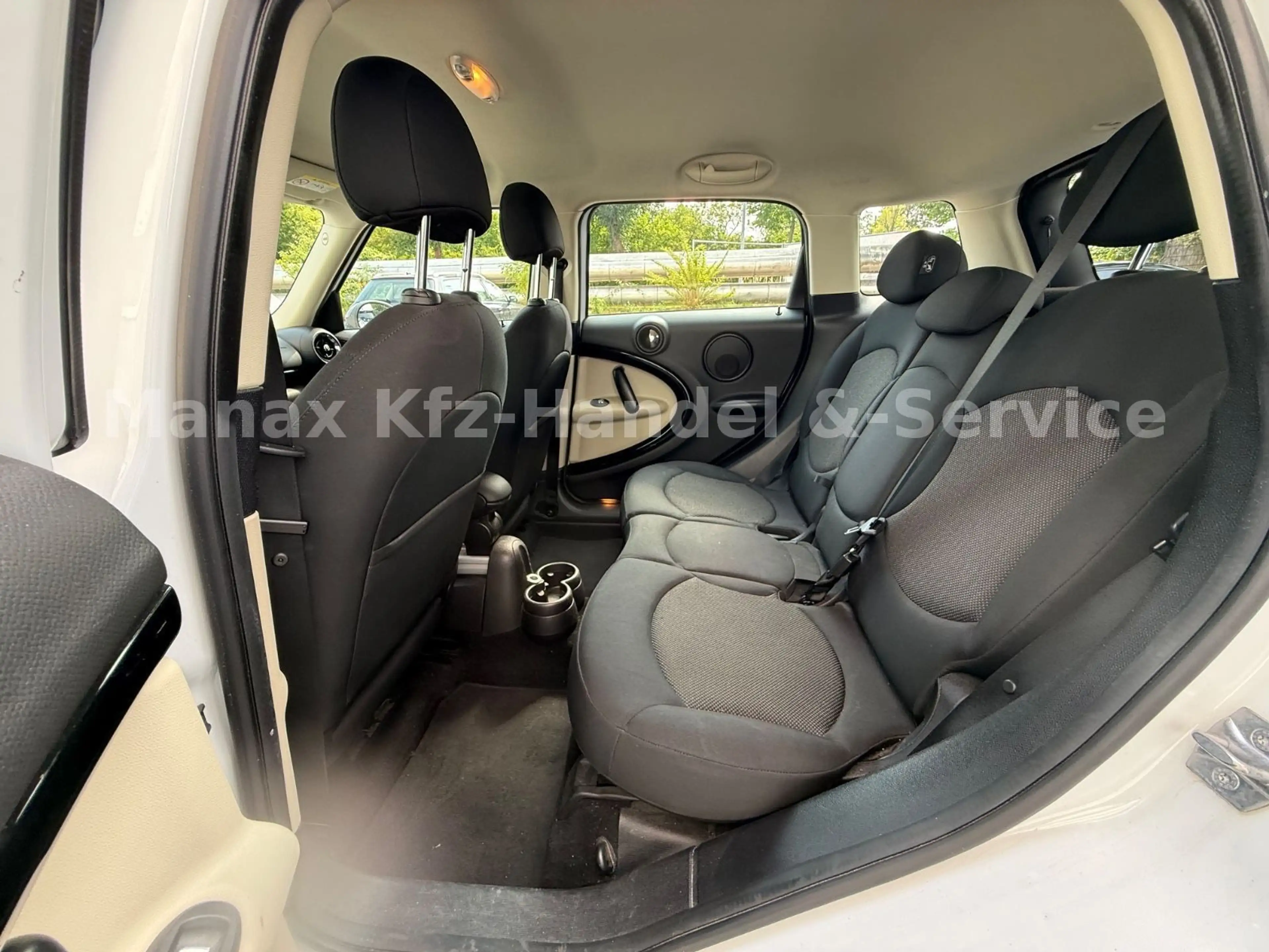 MINI Cooper Countryman — photo 10