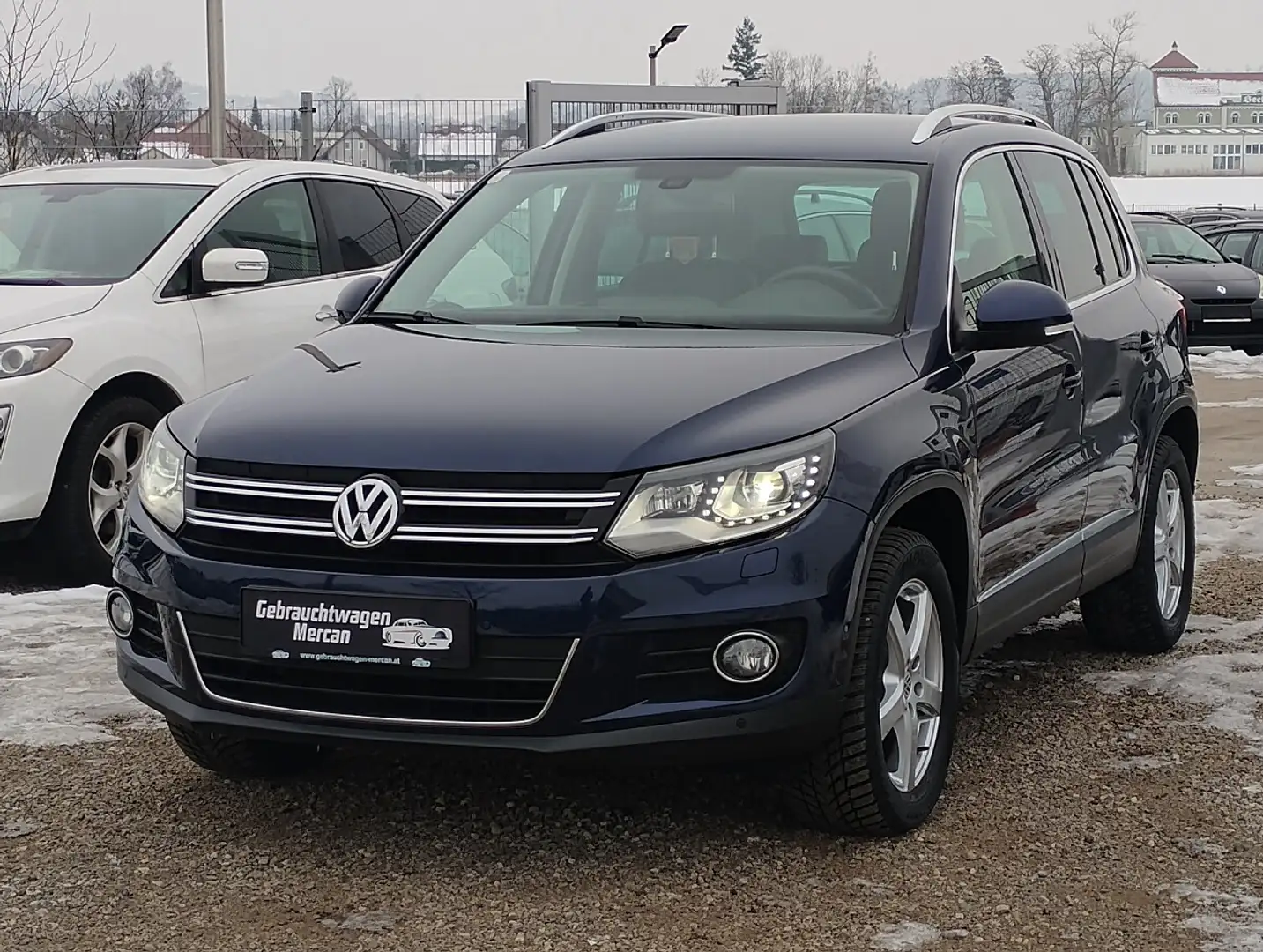 Volkswagen Tiguan 2,0 TDI BMT 4Motion Karat DSG Blau - 1