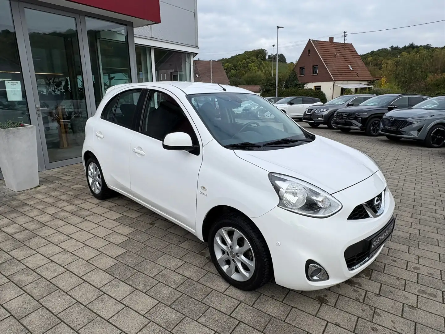 Nissan Micra 1.2 DIG-S Acenta Navi+SHZ+KlimaA+LM+PDC Weiß - 2