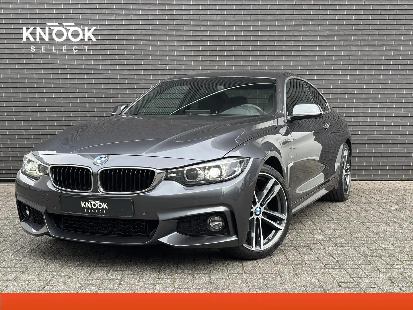BMW 420 4-serie Coupé 420i High Executive M Sport Pakket A Grijs - 1