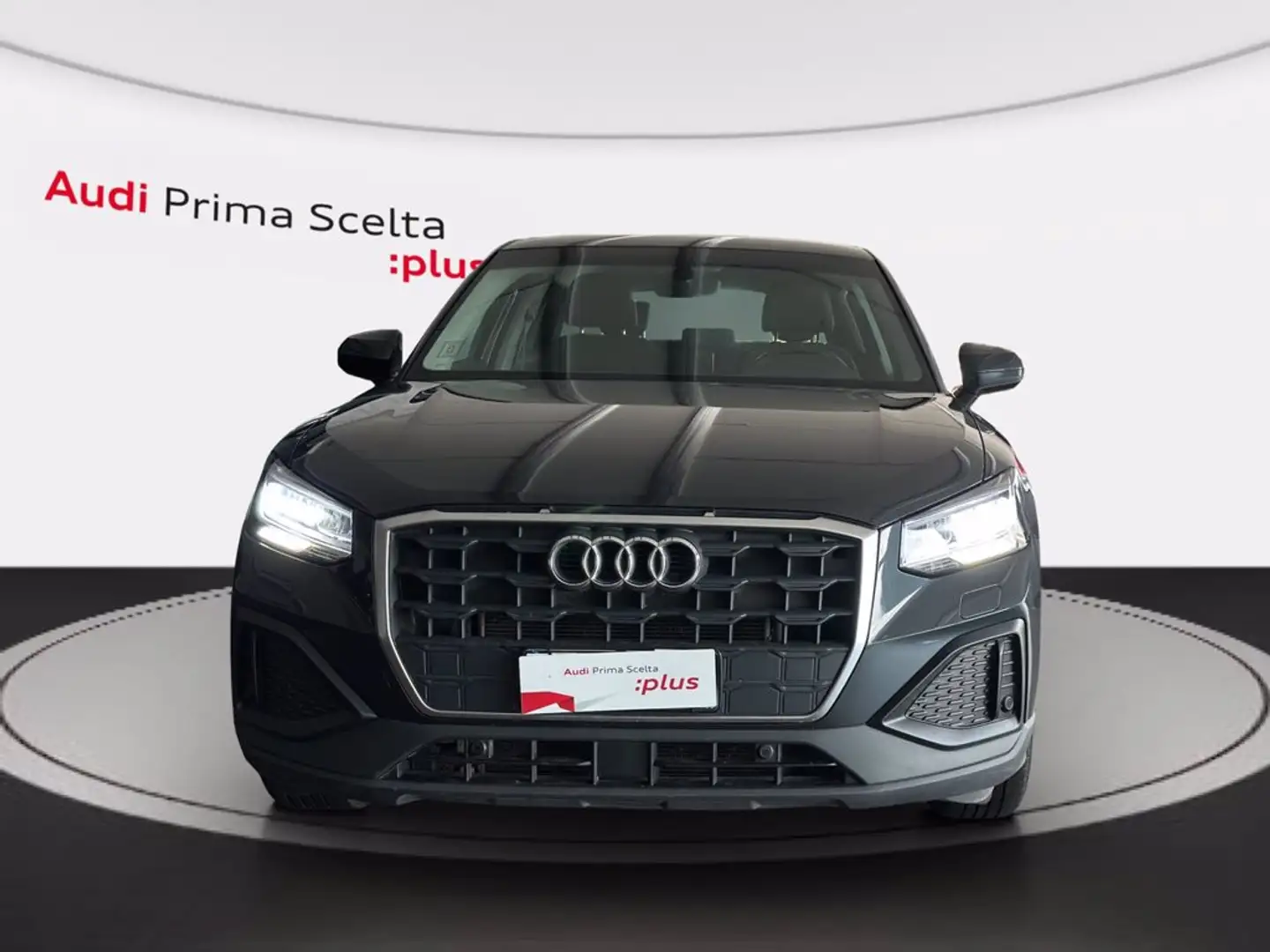 Audi Q2 30 2.0 tdi admired s-tronic Grau - 2