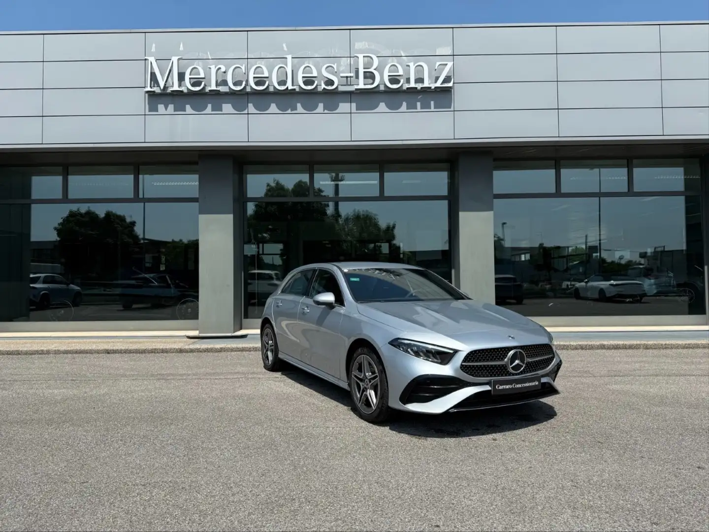 Mercedes-Benz A 250 e con tecnologia ibrida EQ Argento - 1