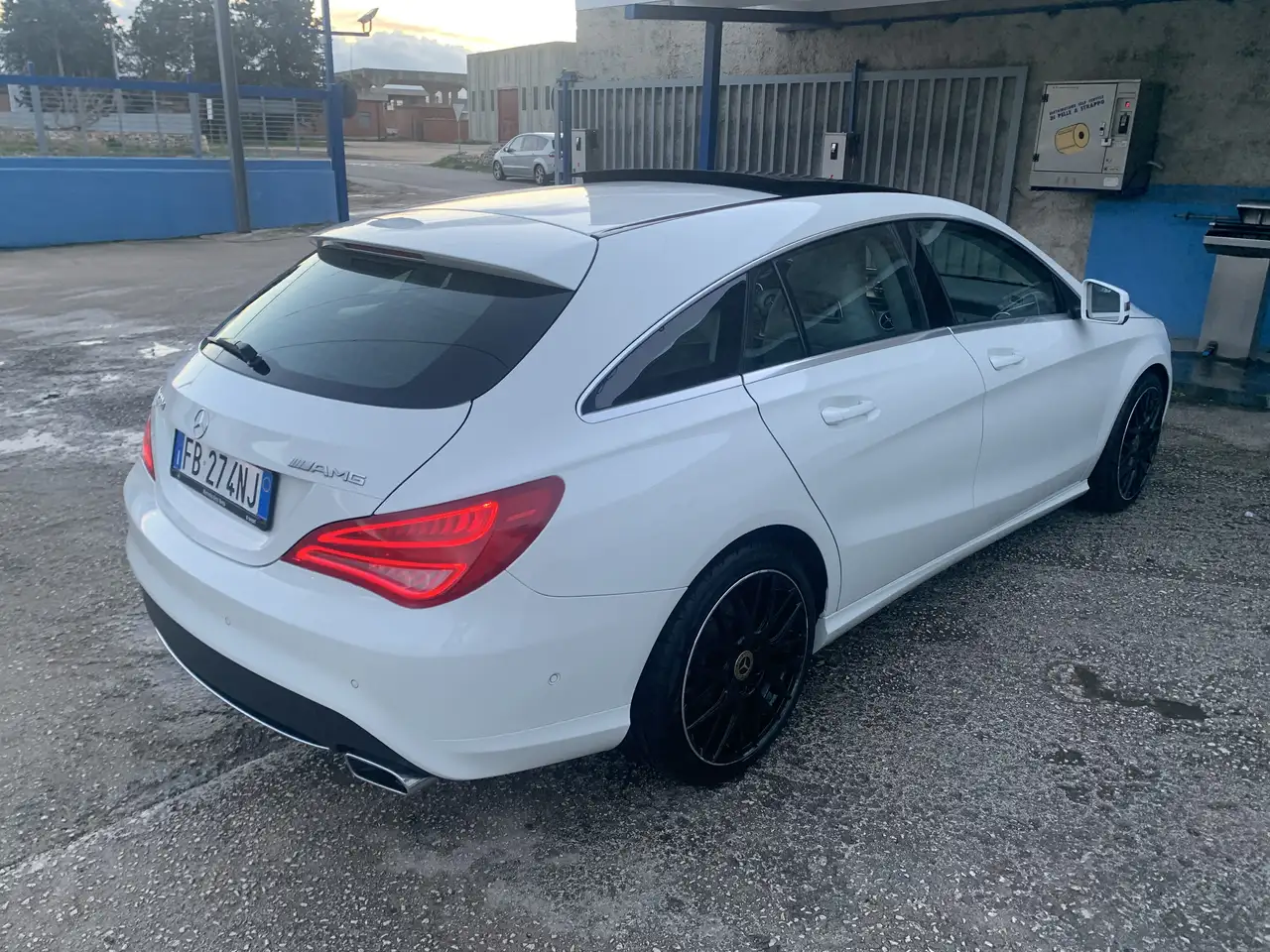 Mercedes-Benz CLA 200