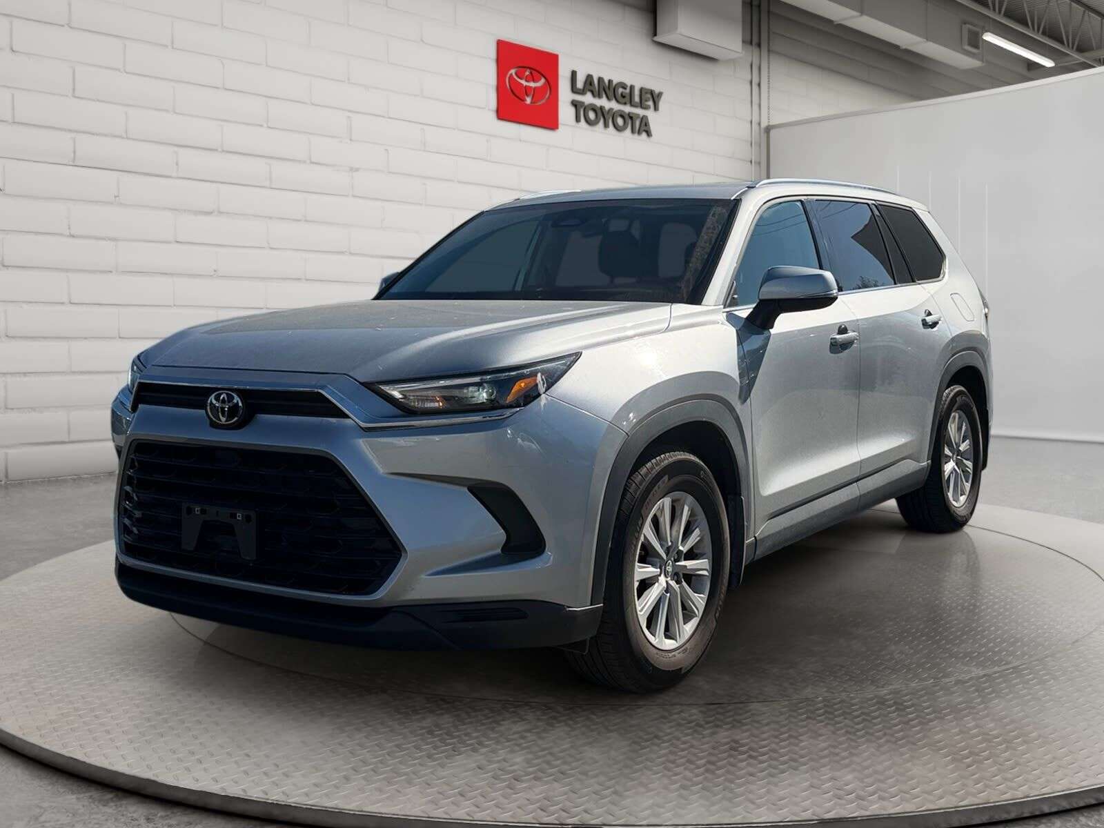 2026 Toyota Grand Highlander HYBRID XLE; LEATHER, SAFETY SENSE 3.0, SMART KEY,
