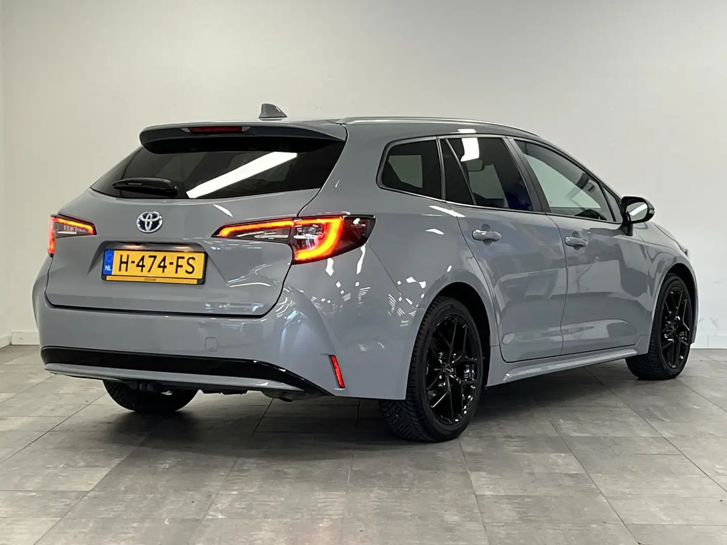 Toyota Corolla Touring Sports 1.8 Hybrid Dynamic | Trekhaak | Car Gris - 2