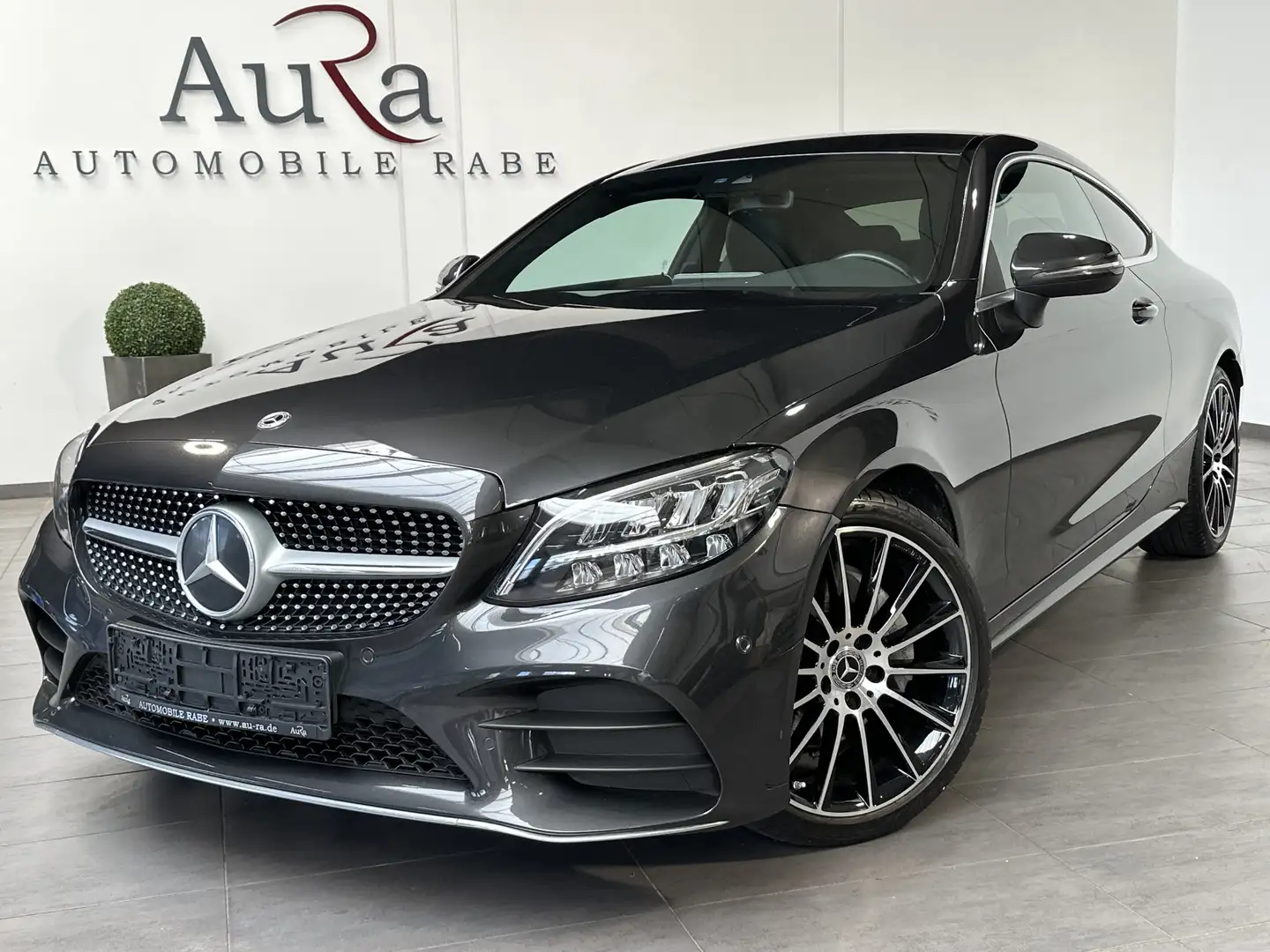 Mercedes-Benz C 220 Coupé 4M AMG-Line NAV+LED+CARPLAY+19ZO+PP Grau - 1