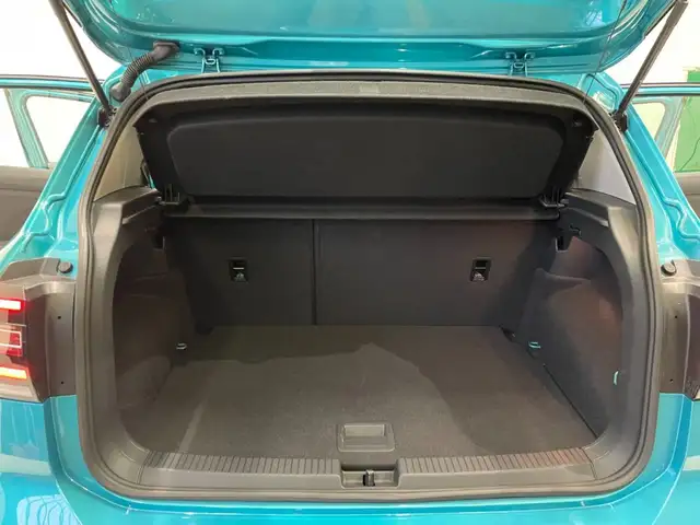 Volkswagen T-Cross view 13