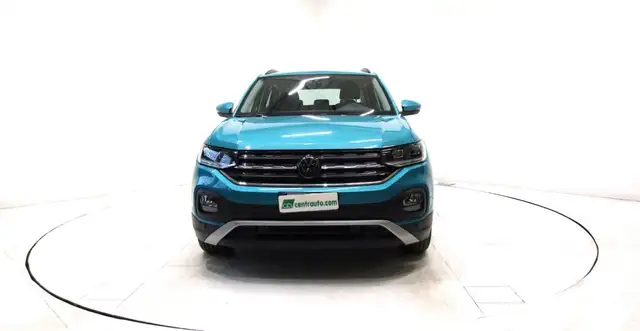 Volkswagen T-Cross view 2