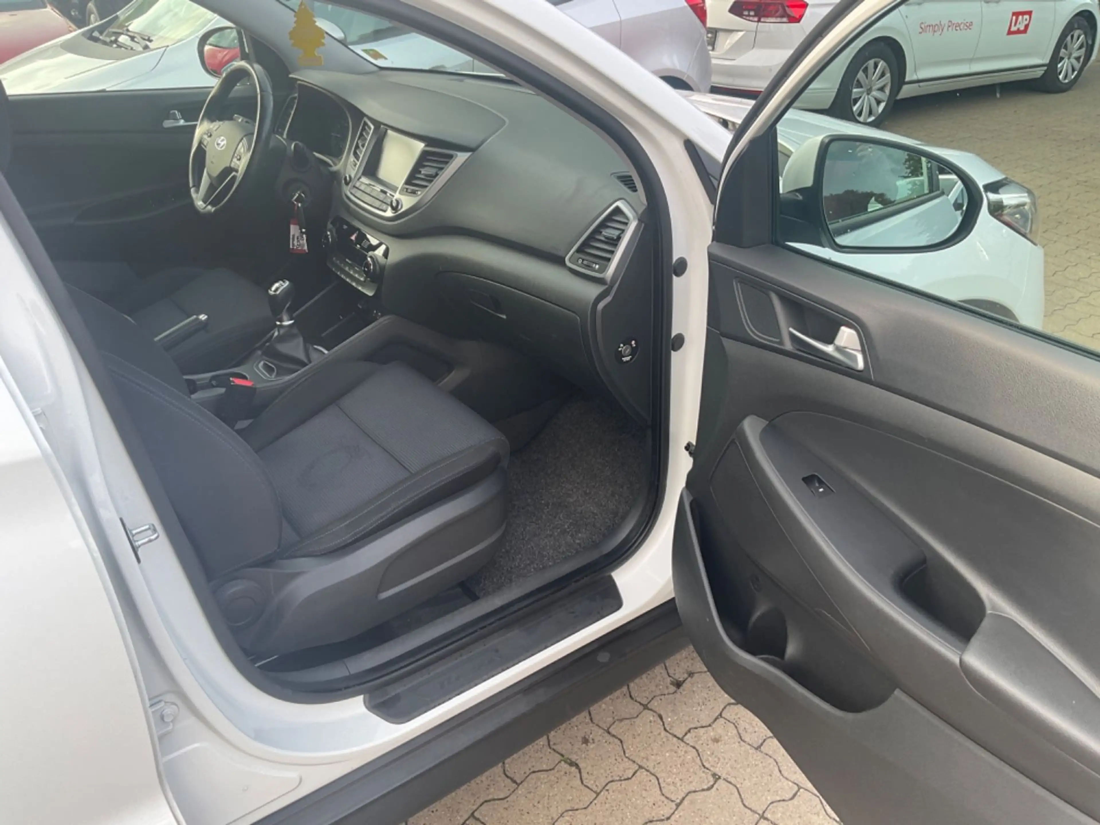 Hyundai TUCSON blue Intro Edition TÜV 04.2028 — photo 4