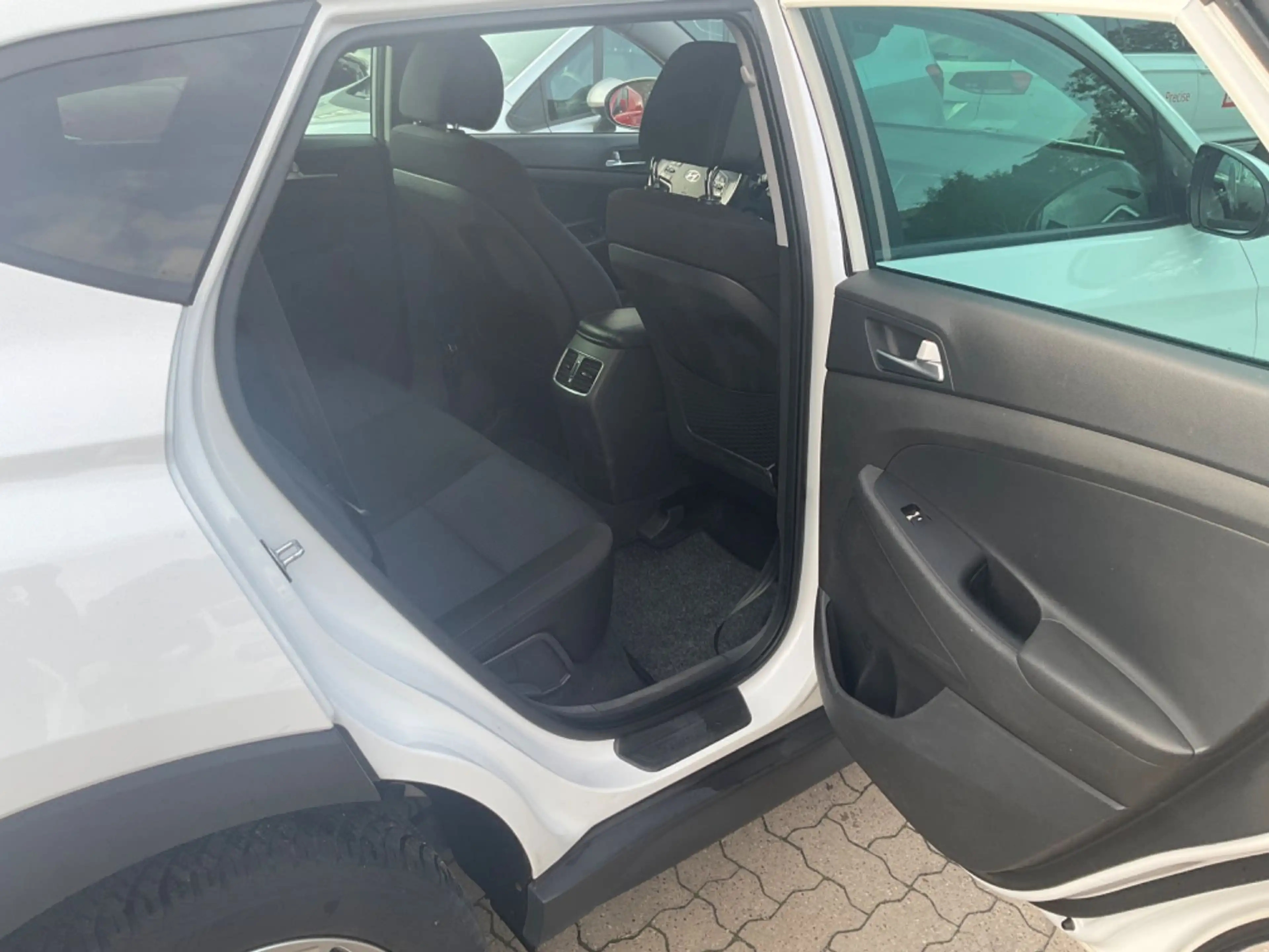 Hyundai TUCSON blue Intro Edition TÜV 04.2028 — photo 5