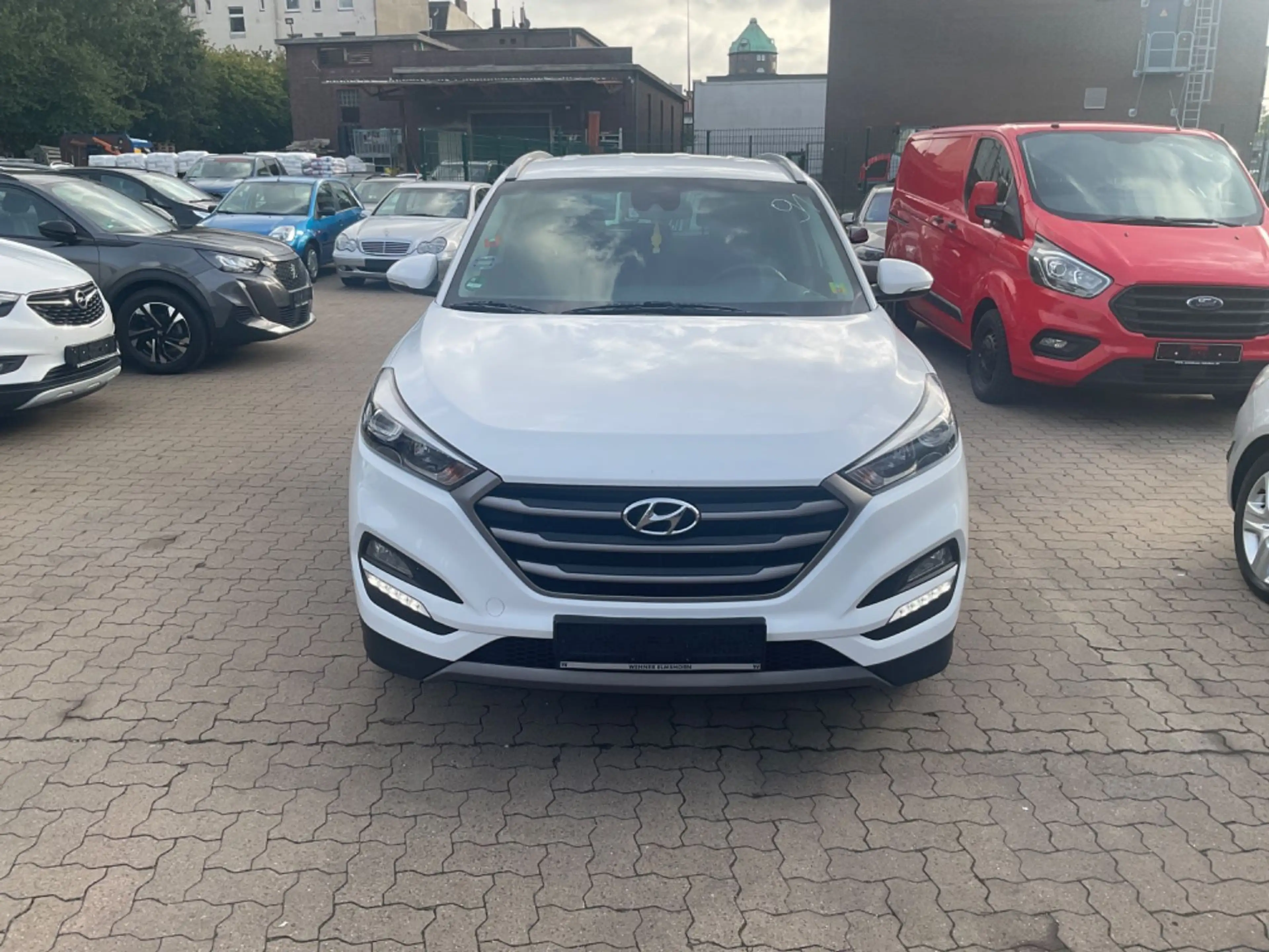 Hyundai TUCSON blue Intro Edition TÜV 04.2028 — photo 2