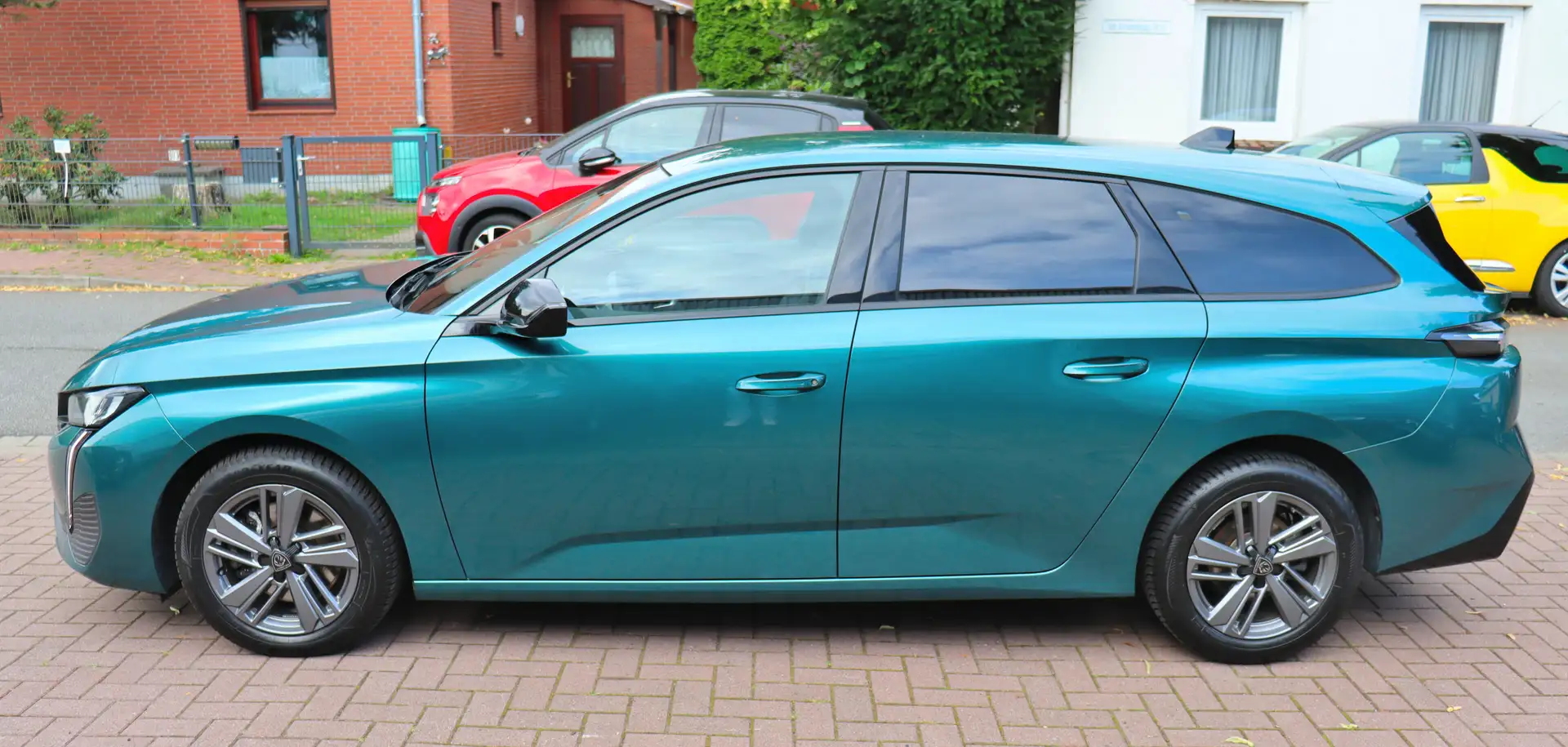 Peugeot 308 Allure 130 Automatik, Klima, Navigation, PDC Blau - 2
